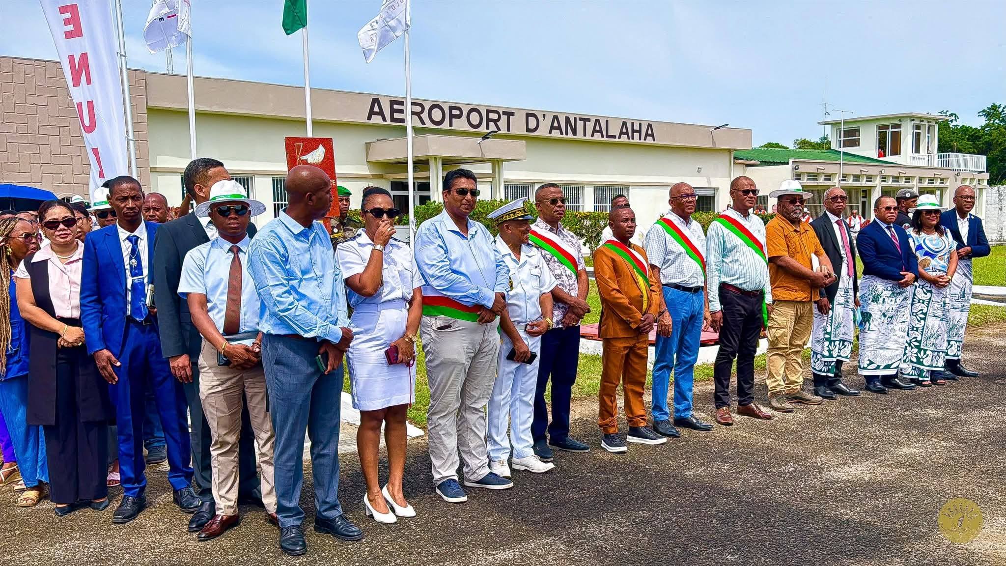 NAVERIN' NY KOLONELY RANDRIANIRINA MICHAEL NY SIDINA MAMPIFANDRAY AN' I ANTALAHA AMIN' NY FARITRA ATSINANANA REHEFA NIATO NANDRITRA NY 10 TAONA