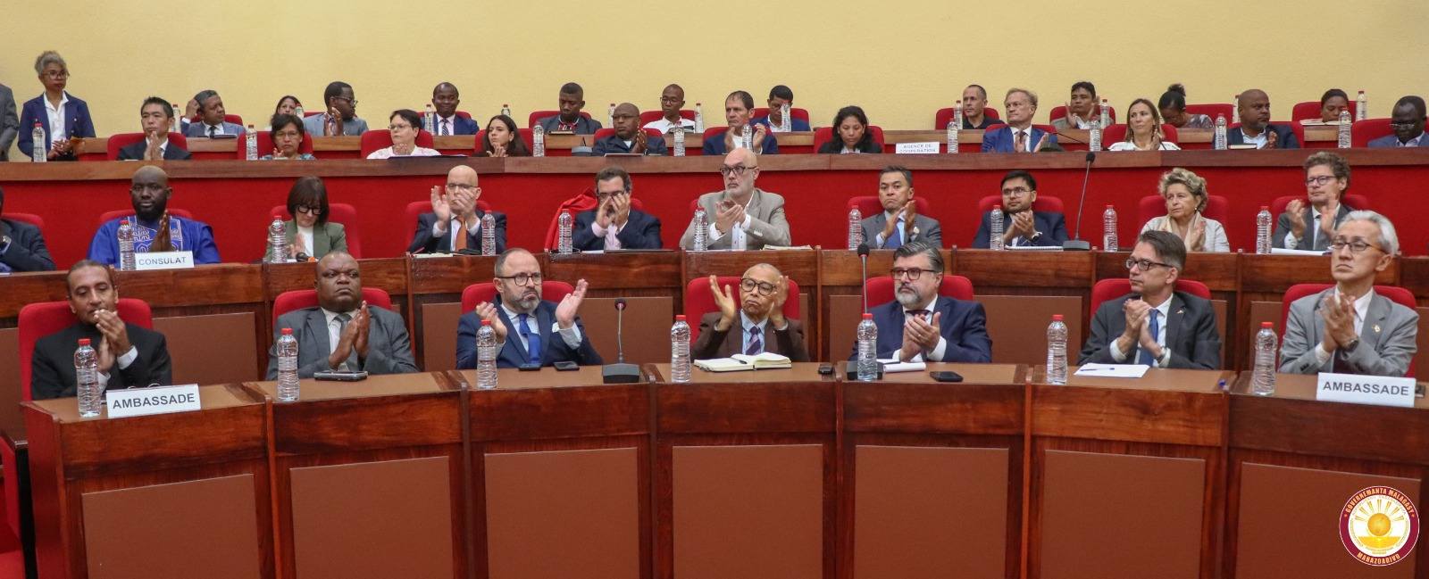 ANTSO AVO IRAISAM-PIRENENA HO FANARENANA NY FAHASIMBANA VOKATRY NY RIVODOZA GEZANI