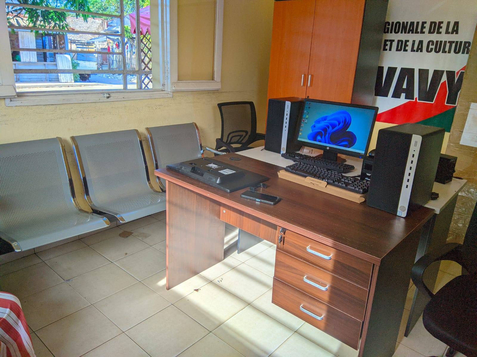 MANATSARA HATRANY IREO FITAOVAN-TSERASERA ENTI-MIASA NY MINISTERAN' NY SERASERA SY NY KOLONTSAINA MBA HAHATOMOMBANA NY FAMPITAM-BAOVAO AVY NY IFOTONY