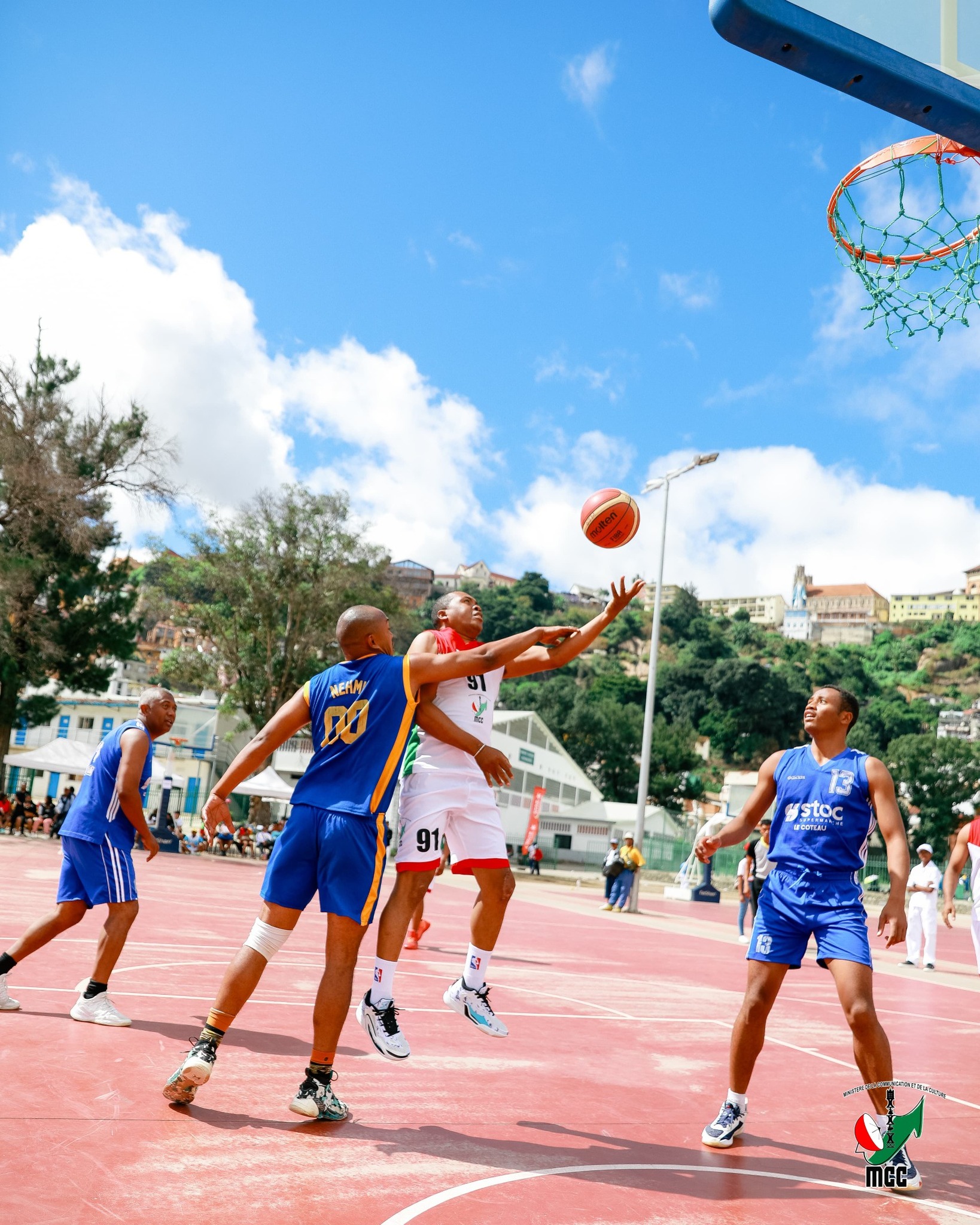 " IRAY ENY AN-KIANJA"