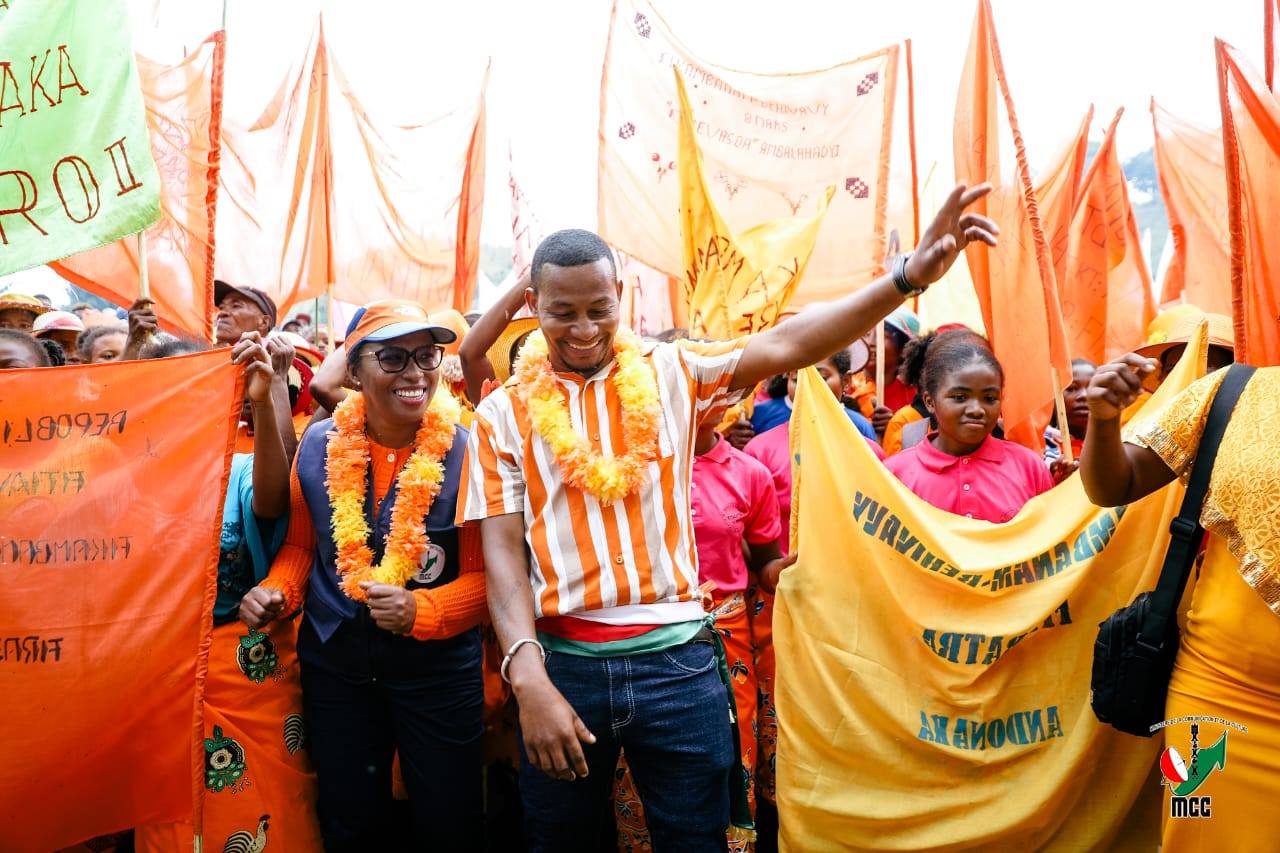 TONGA NIJERY MIVANTANA NY VAHOAKAN' I NOSY VARIKA NY FITONDRAM-PANJAKANA TAMIN' NY ALALAN'NY MINISTRY NY SERASERA SY NY KOLONTSAINA