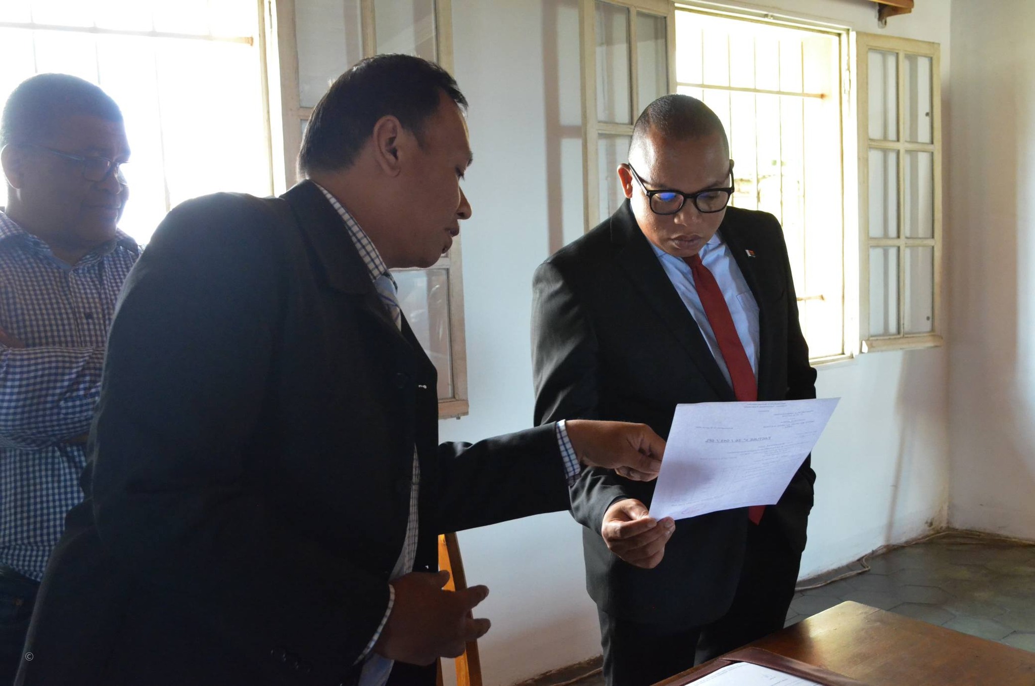 AMPERINASA IREO RAFITRA VAOVAO NAPETRAKA EO ANIVON' NY ANIVON' NY OMDA