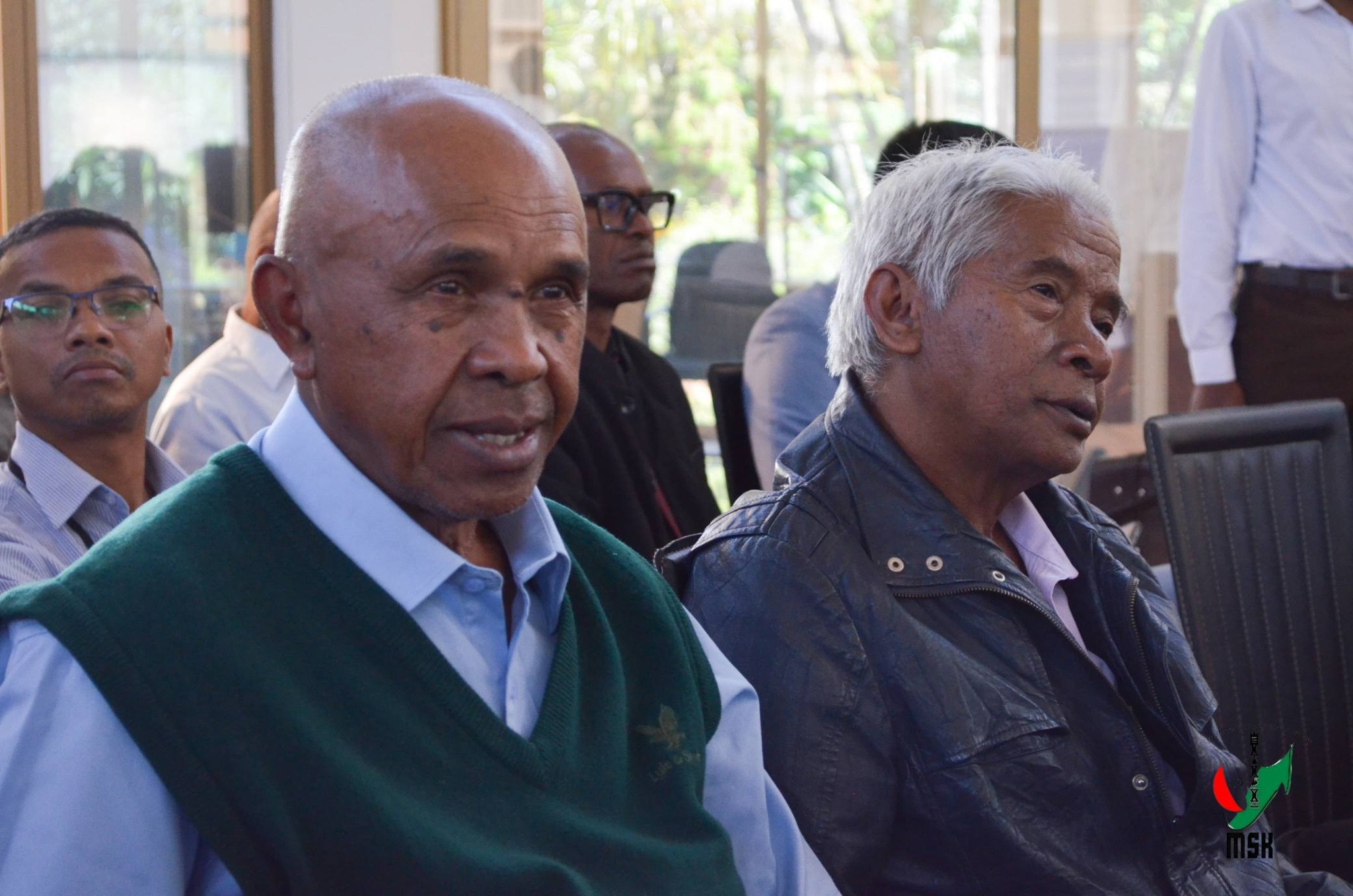 MAMOLAVOLA LALANA MIARO NY MPANAO GAZETY SY NY FAHALALAHANA MANEHO HEVITRA NY MINISTERAN' NY SERASERA SY NY KOLONTSAINA MIARAKA AMIN' NY KOMITY IVONDRONAN' NY MPANAO GAZETY