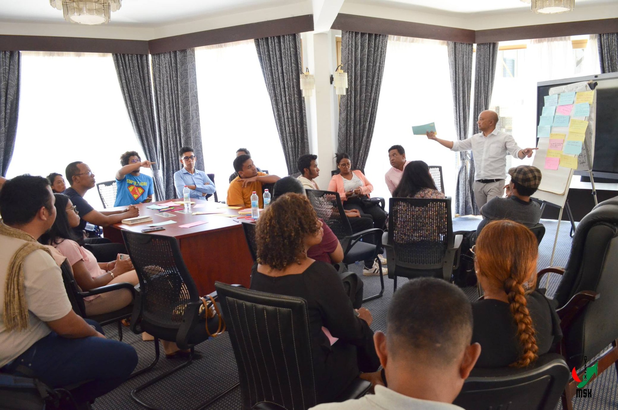 TETIKASA MOMBA NY FAHALALANA MANEHO HEVITRA, IREO FITAOVA-TSERASERA VAOVAO, ARY NY FAMPIROBOROBOANA NY ORINASAN-TSERASERA MALALAKA, MAHALEO TENA, MAROLOKA