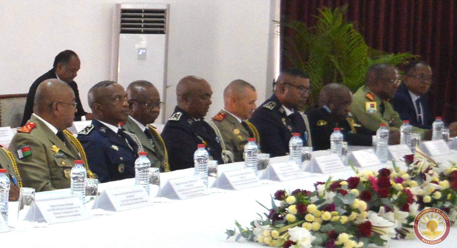 FIHAONANA ARAK’ASA TEO AMIN’NY PRAIMINISITRA SY IREO JENERALY NAHAZO FISONDROTANA TEO AMIN’NY LAHARAM-BONINAHITRA TAONA 2024