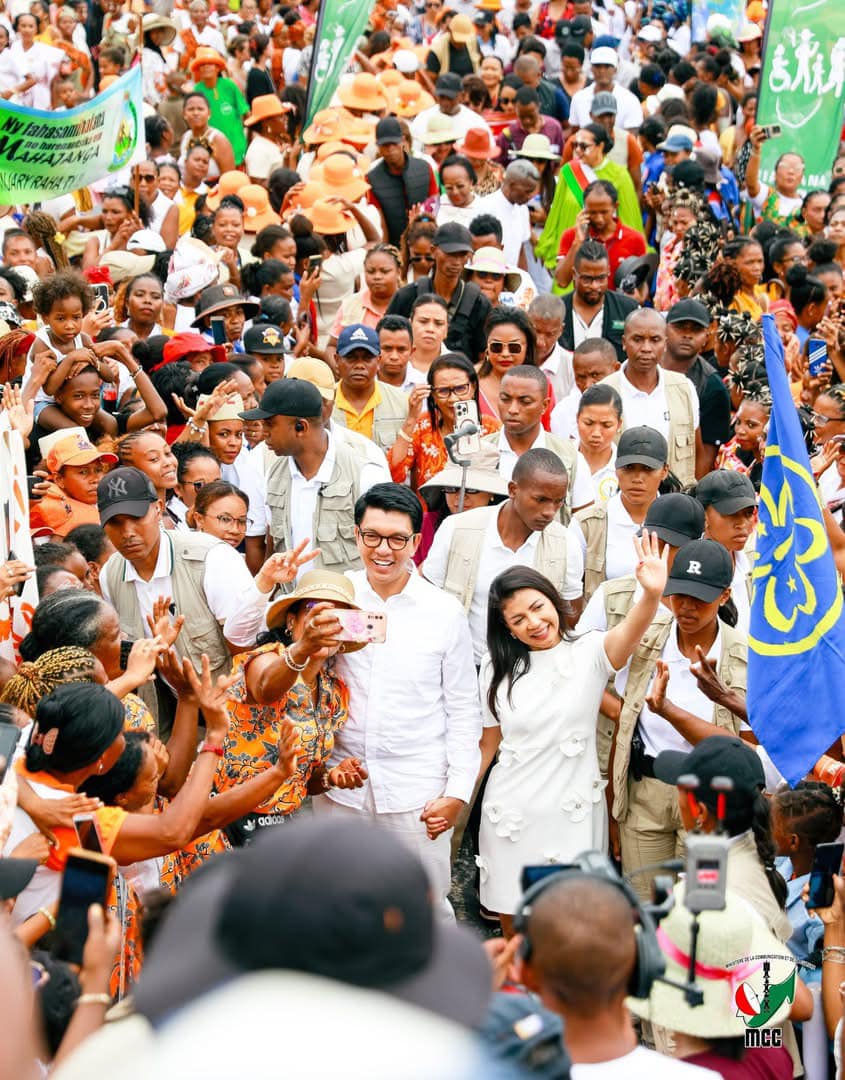 FANKASITRAHANA AVY AMIN'NY FIRENENA MIKAMBANA