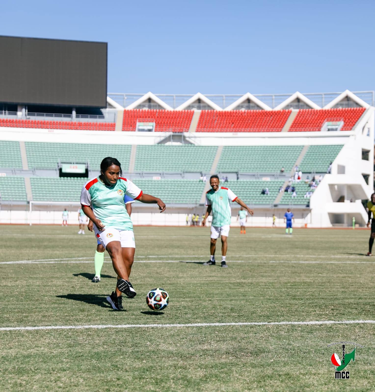 LALAO ARA-PANATANJAHANTENA NIALOAVANA DIABE TEO AMIN' NY TSANGAMBATO AN'I AMBOHIJATOVO NIHAZO NY KIANJAN' I BAREA MAHAMASINA