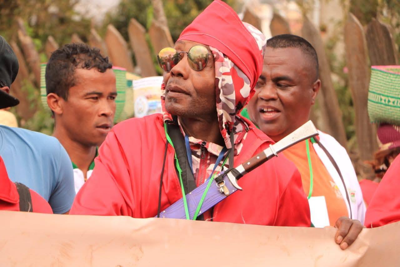 NY DISTRIKAN' AMBOSITRA NO NANDRAY NY ANDIANY FAHA 15 NY VOLAMBETOHAKA