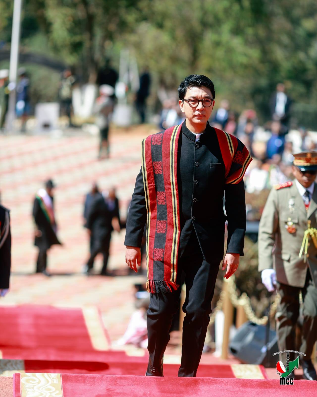 AMIN' NY MAHA SINGA ARA-KOLONTSAINA NY KABESO DIA MITANA TOERANA LEHIBE EO AMIN' NY FANOMEZAN-DANJA NY HAREMBAKOKA NY FAMERENANA AZY AMIN'NY TOERANA NIAVIANY