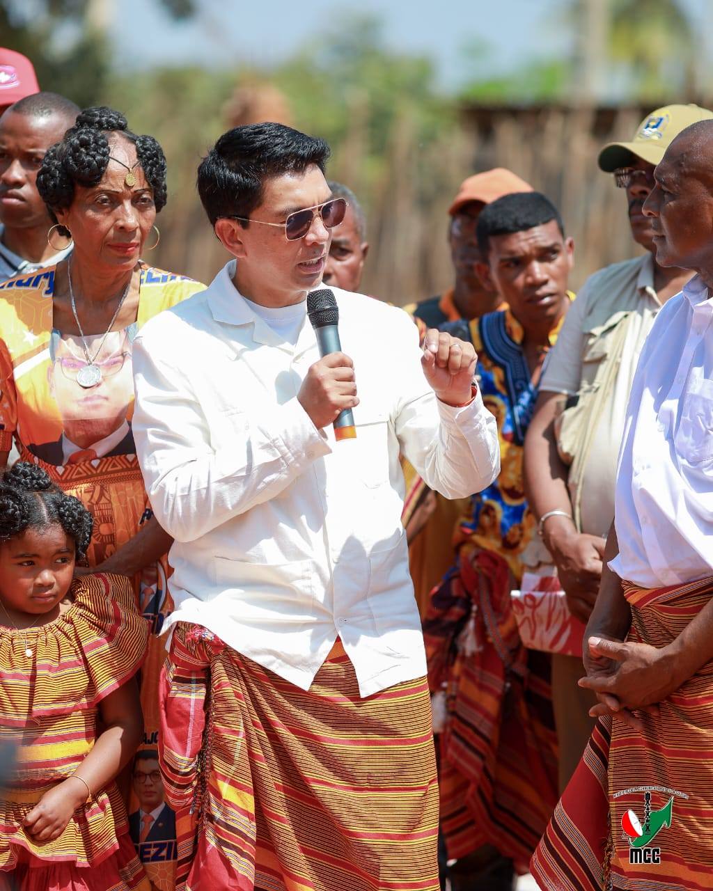 NY TANTARA NO TOKONY HO FOTOTRY NY AMPINGA HO ENTINTSIKA MIADY SY AMPIAKATRA AVO DIA AVO NY HAMPOHOM-PIRENENA SY NY HASIN' NY FITIAVAN-TANINDRAZANA