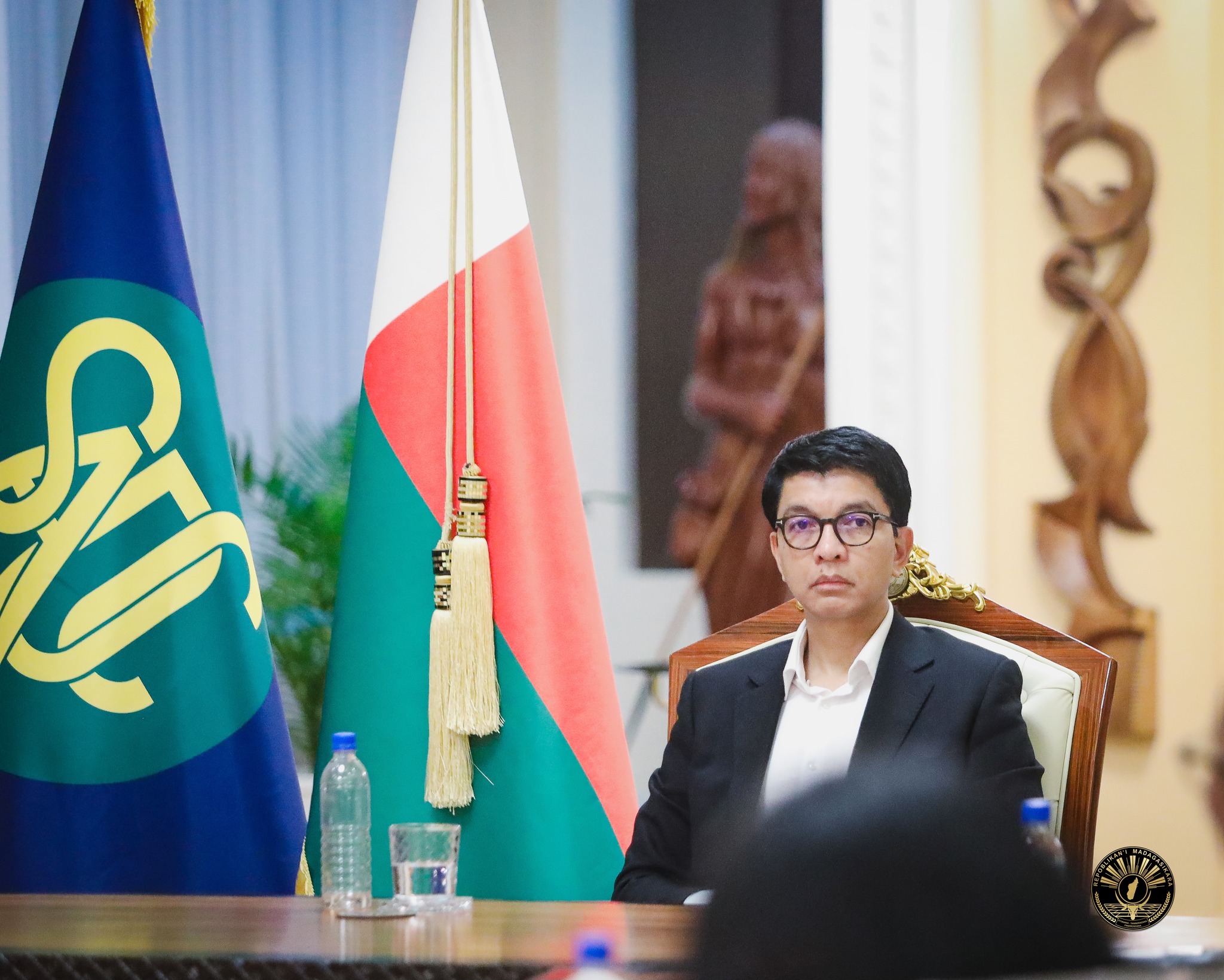 VANTANY VAO NIGADONA TETO AN-TANINDRAZANA NY FILOHA RAJOELINA DIA NAMPIVORY IREO MINISITRA MISAHANA NY HERY FIAROVANA SY FILAMINANA