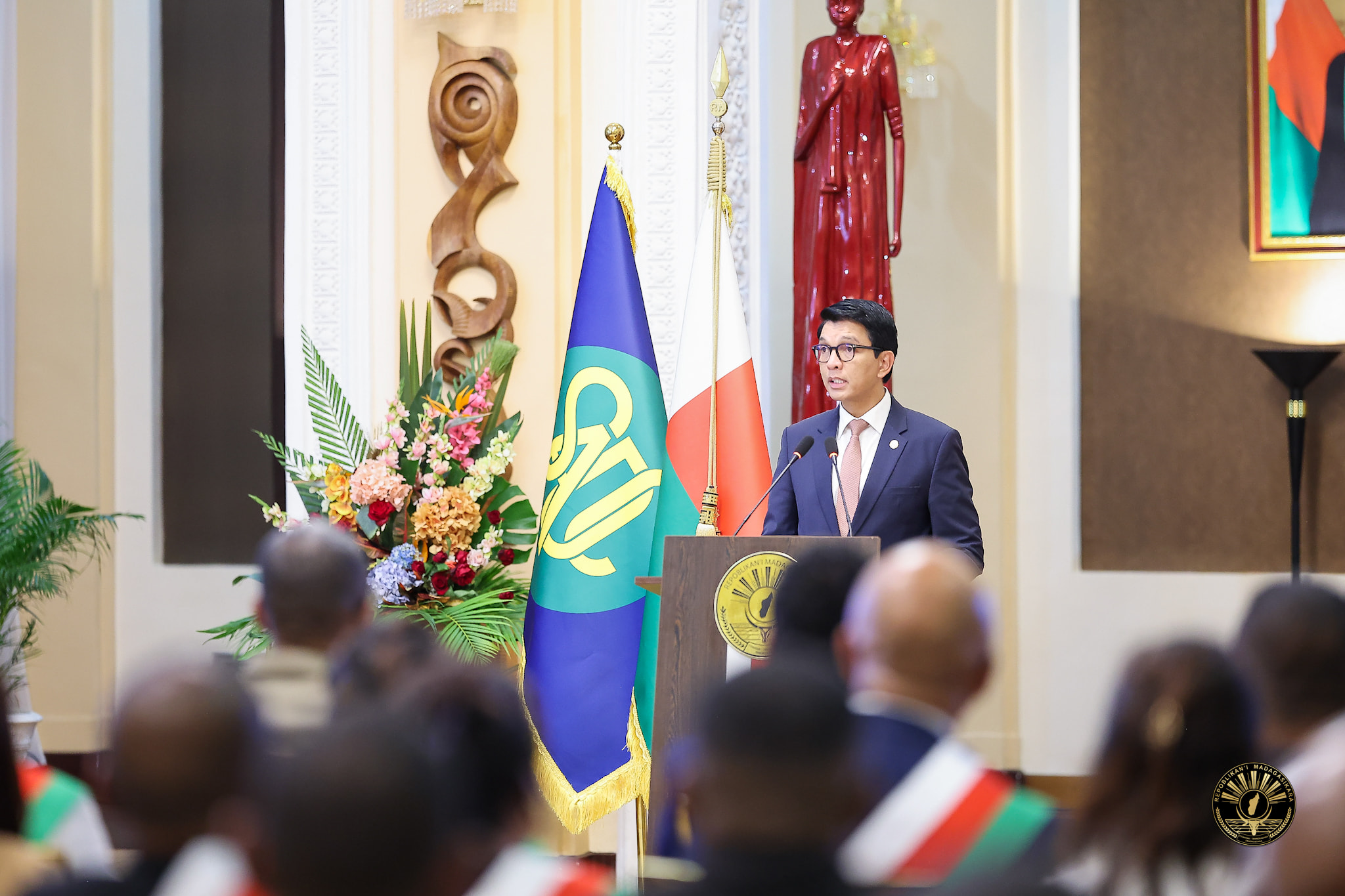 FANENDRENA NY GENERAL DE DIVISION ZAFITSAMBO RUPHIN DIMBISOA HO PRAIMINISITRA LEHIBEN' NY GOVERNEMANTA