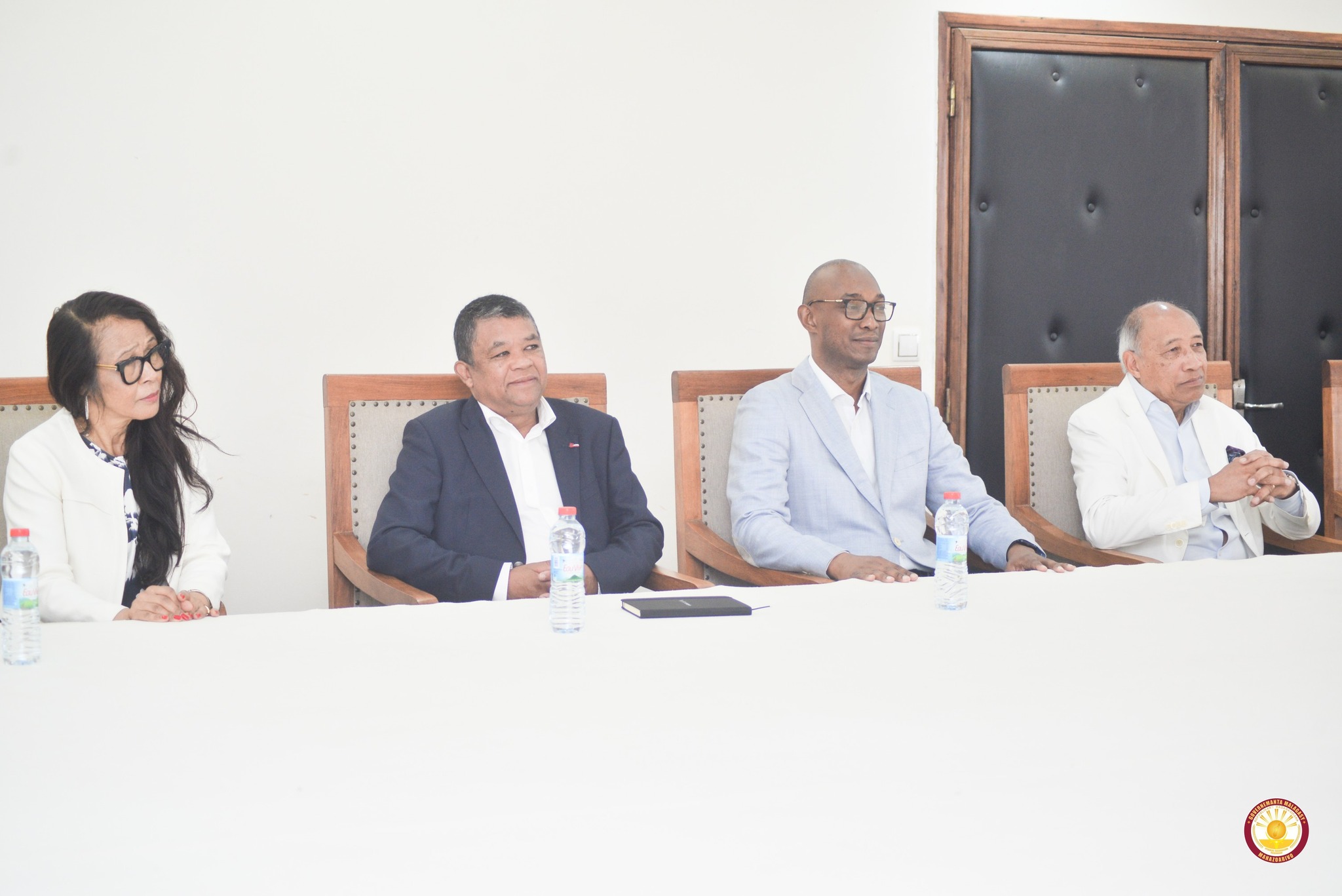 FIHAONAN' NY PRAIMINISITRA TAMIN' IREO SOLONTENAN' NY VONDRON' NY MPANONDRANA LODSIA ETO MADAGASIKARA