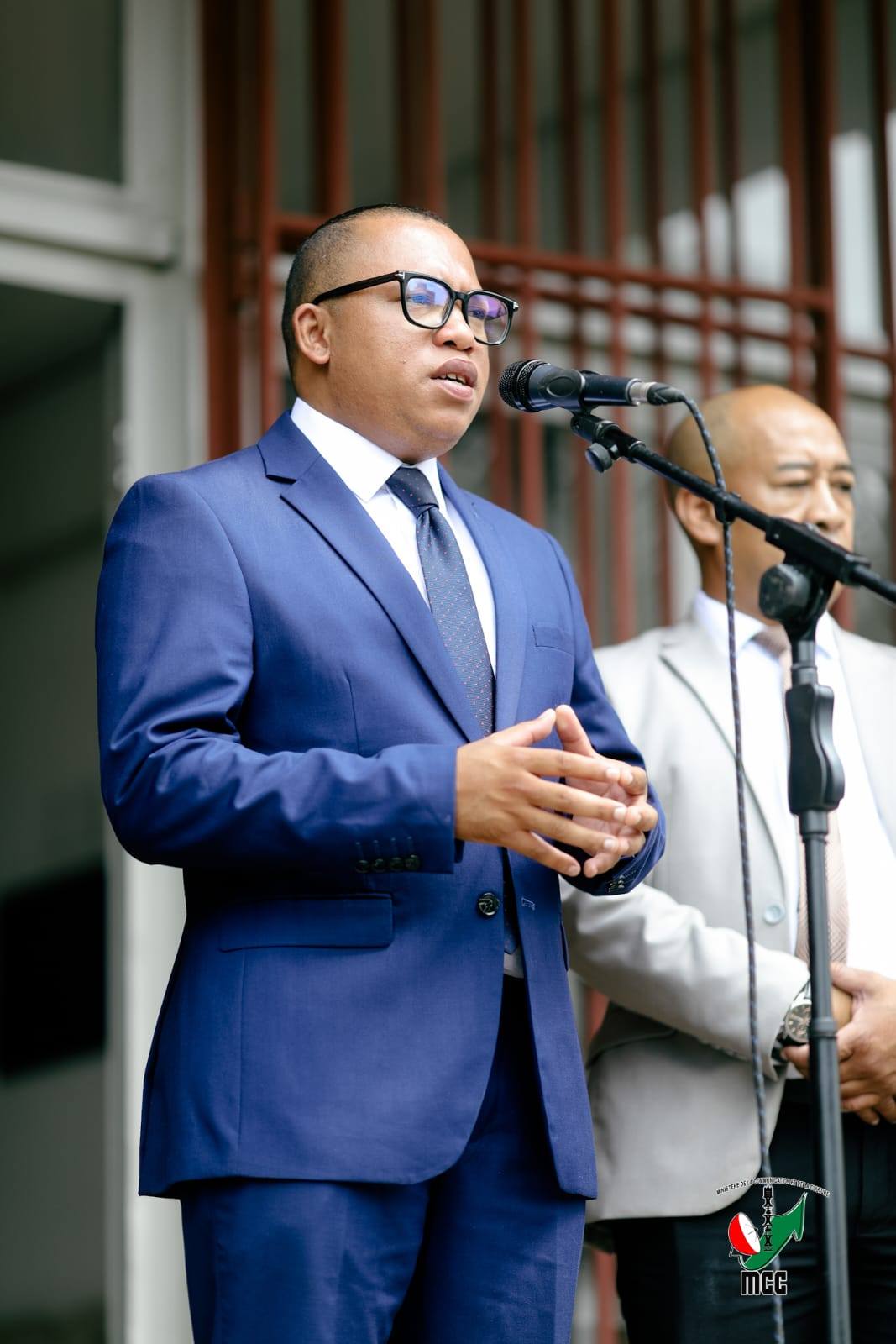 OMENTSIKA FAHAFAHAM-PO HATRANY NY VAHOAKA MPISITRAKA NY ASATSIKA - HAJAINTSIKA NY ASAM-PANJAKANA