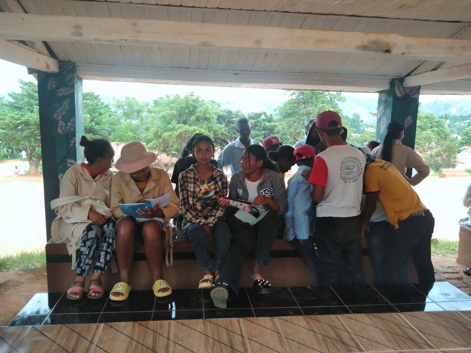 AKON'NY FANAMARIHANA NY ANDRO IRAISAM-PIRENENA HO AN'NY TENINDRENY, 21 FEBROARY 2026  "TIA NY TENINDRENY, MANANDRATRA NY TANINDRAZANA"  FITALEAVAM-PARITRY NY SERA SERA SY NY KOLONTSAINA ANALAMANGA