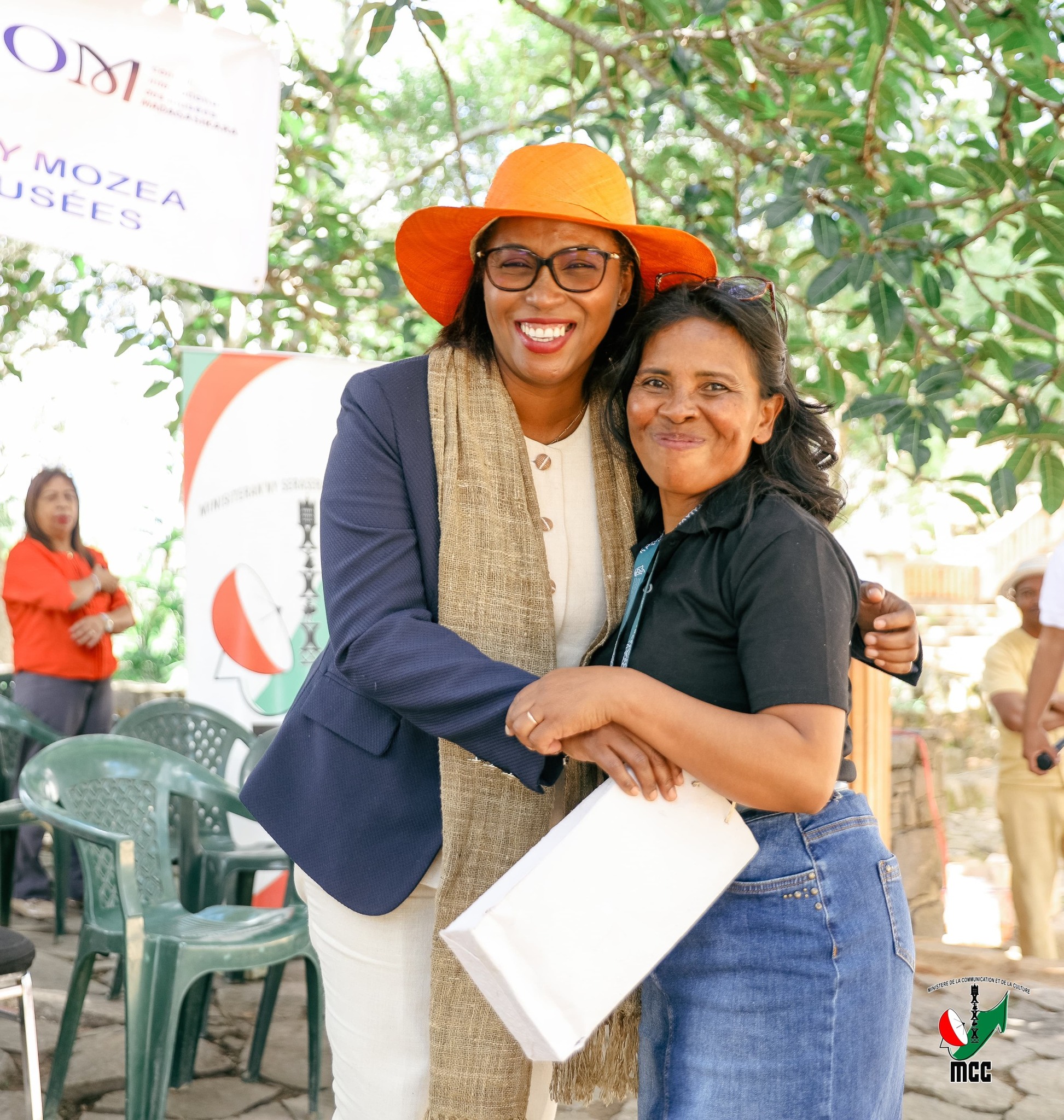 NIAVAKA NY FANKALAZANA NY ANDRO IRAISAM-PIRENENA HO AN' NY MOZEA TENY AMIN' NY ROVAN' AMBOHIMANGA