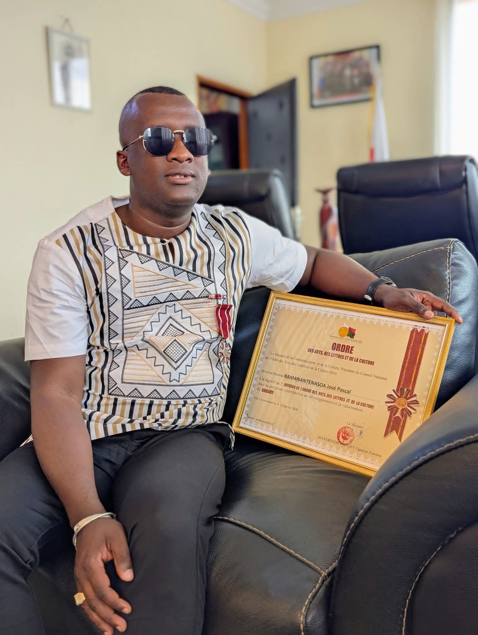 " POA-TSATROKA" ENDRIM-PANKASITRAHANA MANOKANA AVT AMIN' NY MINISITRA HO AN' IREO NAHAVITA BE TEO AMIN' NY SEHATRY NY KABARY SY NY KOLONTSAINA