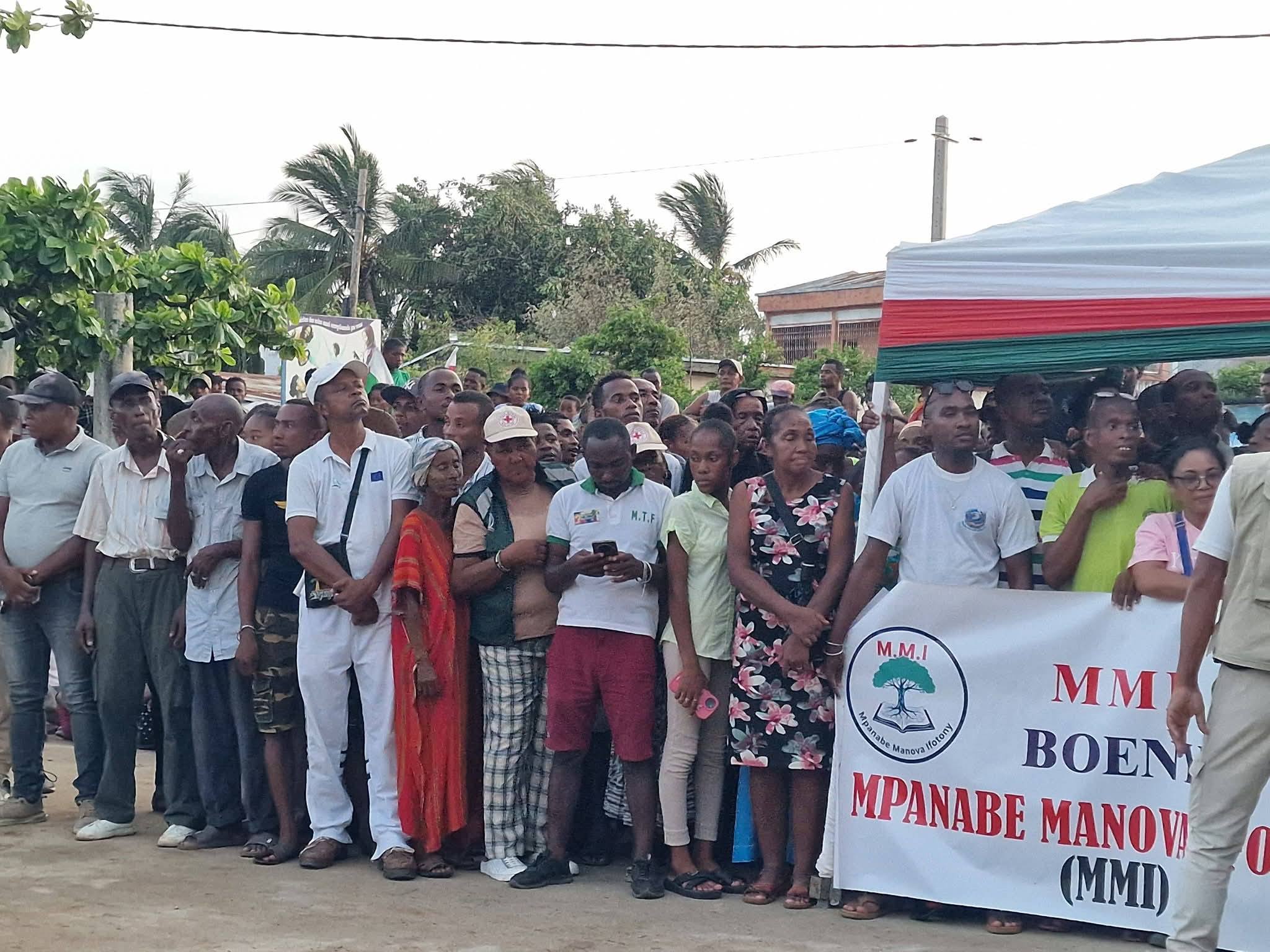 IARA-MISALAHY AMIN' IREO TOMPON' ANDRAIKITRA ISAN' AMBARATONGANY MANAO NY FAMERENANA AMIN' NY LAONINY NY FIAINAM-BAHOAKA SY NY FANARENANA NY TAKAITRA NAVELAN' NY RIVODOZA FYTIA NY FILOHA RANDRIANIRINA MICHAEL