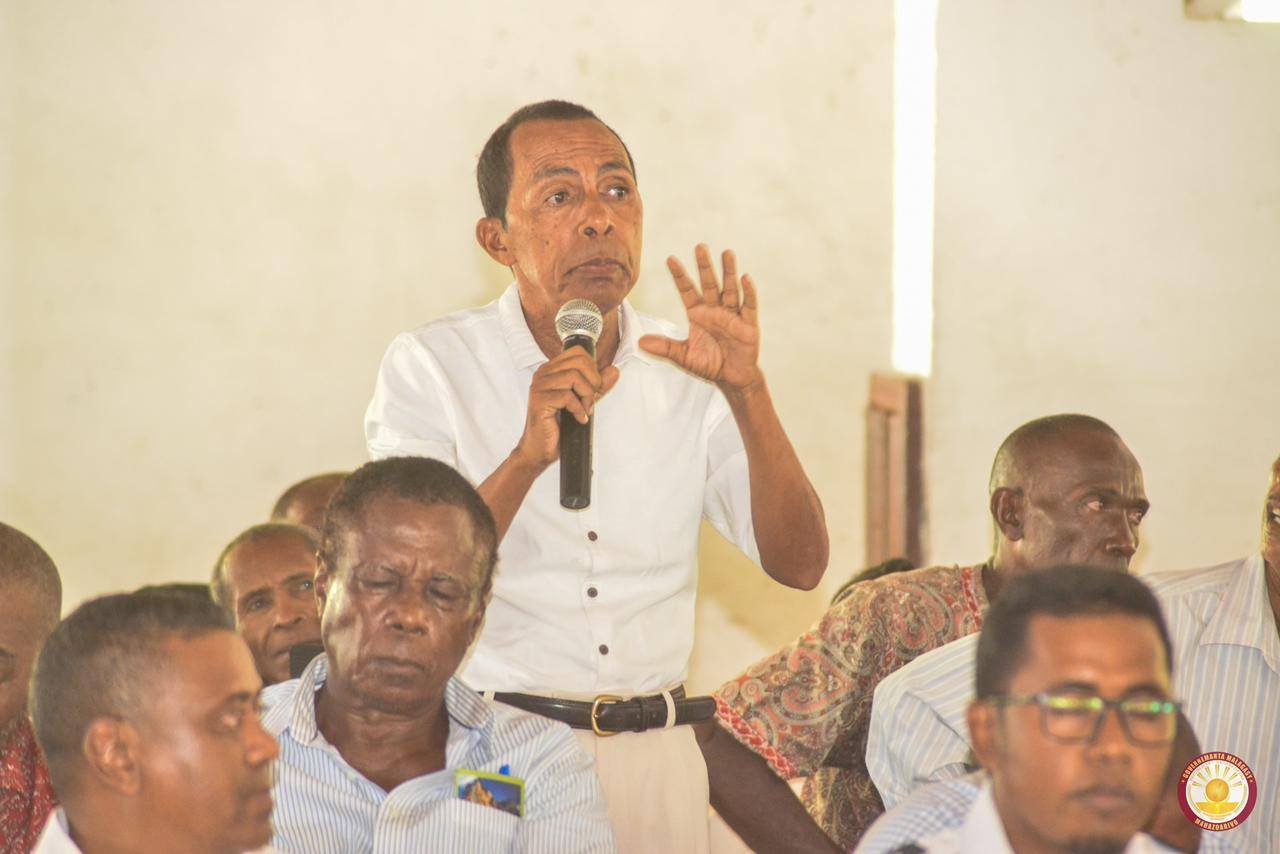 BASE TOLIARA VONONA HIFANOME TANANA NY RAY AMAN-DRENY SY NY MPANAO POLITIKA ATY AN-TOERANA HO AN' IO TETIKASA IO