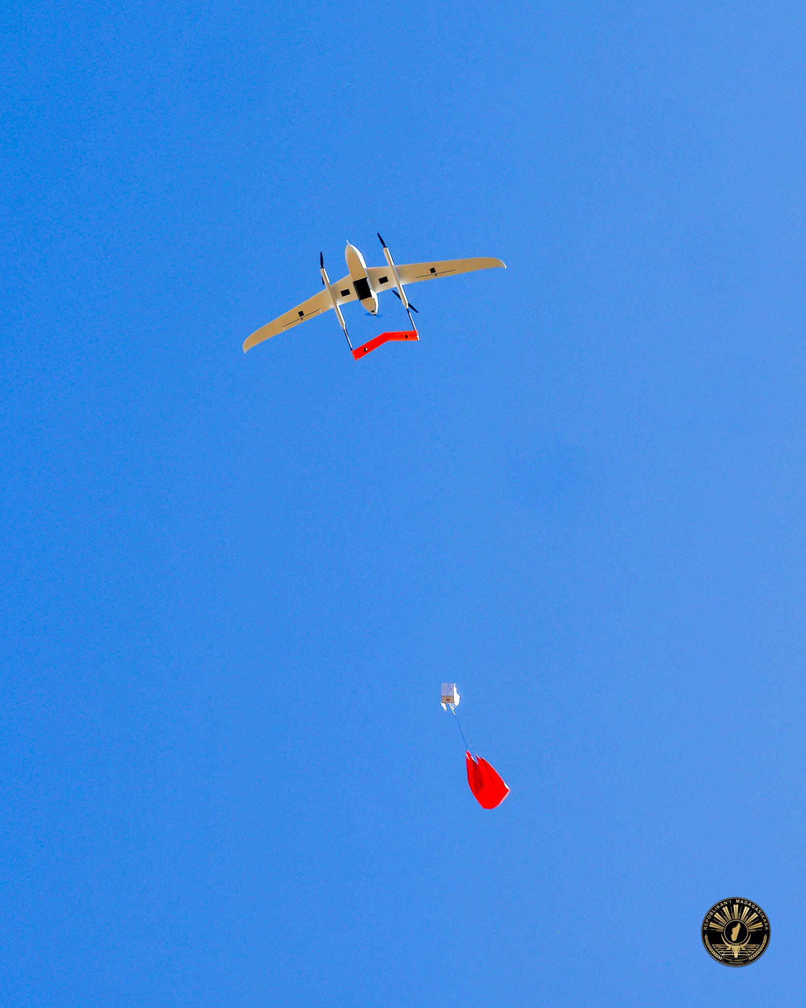 FENO FIHETSEM-PO NY ANDRO FAHAROAN' NY FITSIDIHANA ARA-PANJAKANA ATAON' NY FILOHA NATASA PIRC MUSAR ETO AMINTSIKA
