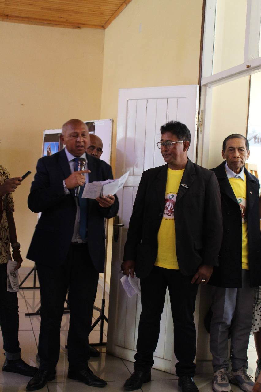 NASEHO AN-TSARY ANDRAONY ALAROBIA 10 DESAMBRA 2025 TESTY AMIN' NY TRANO SARY AMBOHIDAHY IREO DINGANA SY LALANA NANDALOVAN' NY ASA FANAOVAN-GAZETY TETO MADAGASIKARA SY NY FIATREHAN' NY MPANAO GAZETY NY ASANY AN-TAONANY MARO