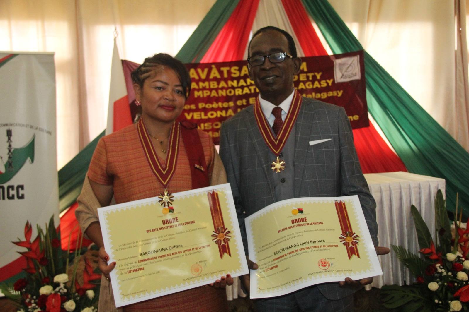 FIKAMBANAN' NY POETY SY MPANORATRA MALAGASY HAVATSA-UPEM, NOTOLORANA MARI-BONINAHITRY NY KANTO IREO MPANORATRA