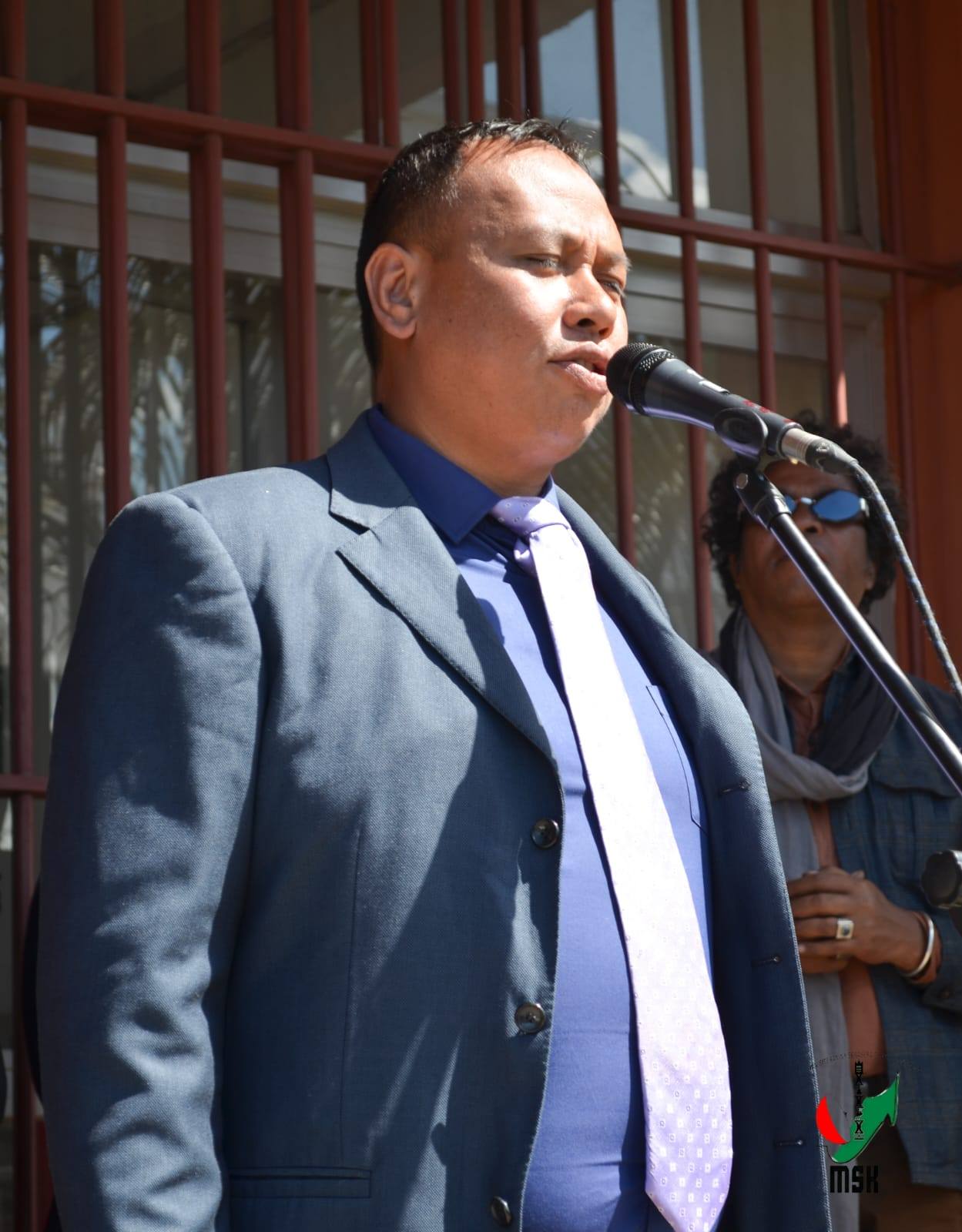 FANANGANAN-TSAINA FANAO ISAKY NY VOALOHAN' NY VOLANA