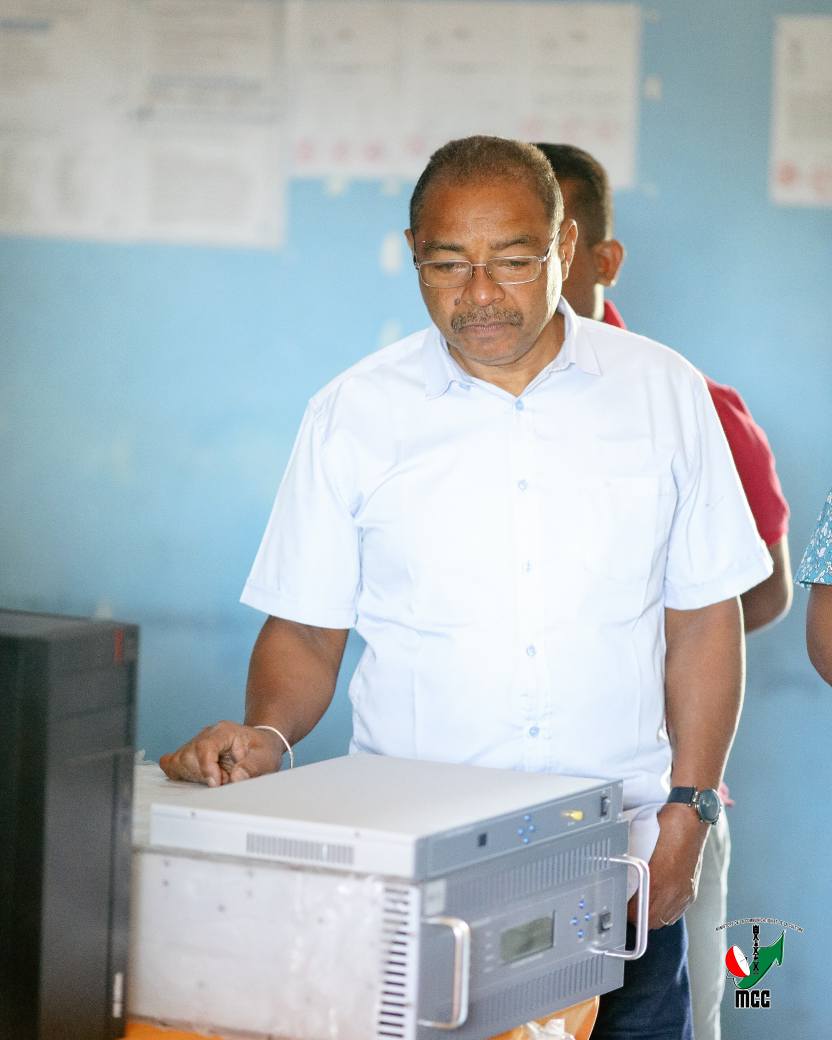 FANOLORAN' NY FITONDRAM-PANJAKANA FAMPITAOVANA EMETTEUR TV HO AN' ITY RATSAMANGAIKAN' NY TVM ANY MOROMBE TAMIN' NY ALALAN' NY MINISTERAN' NY SERASERA SY NY KOLONTSAINA