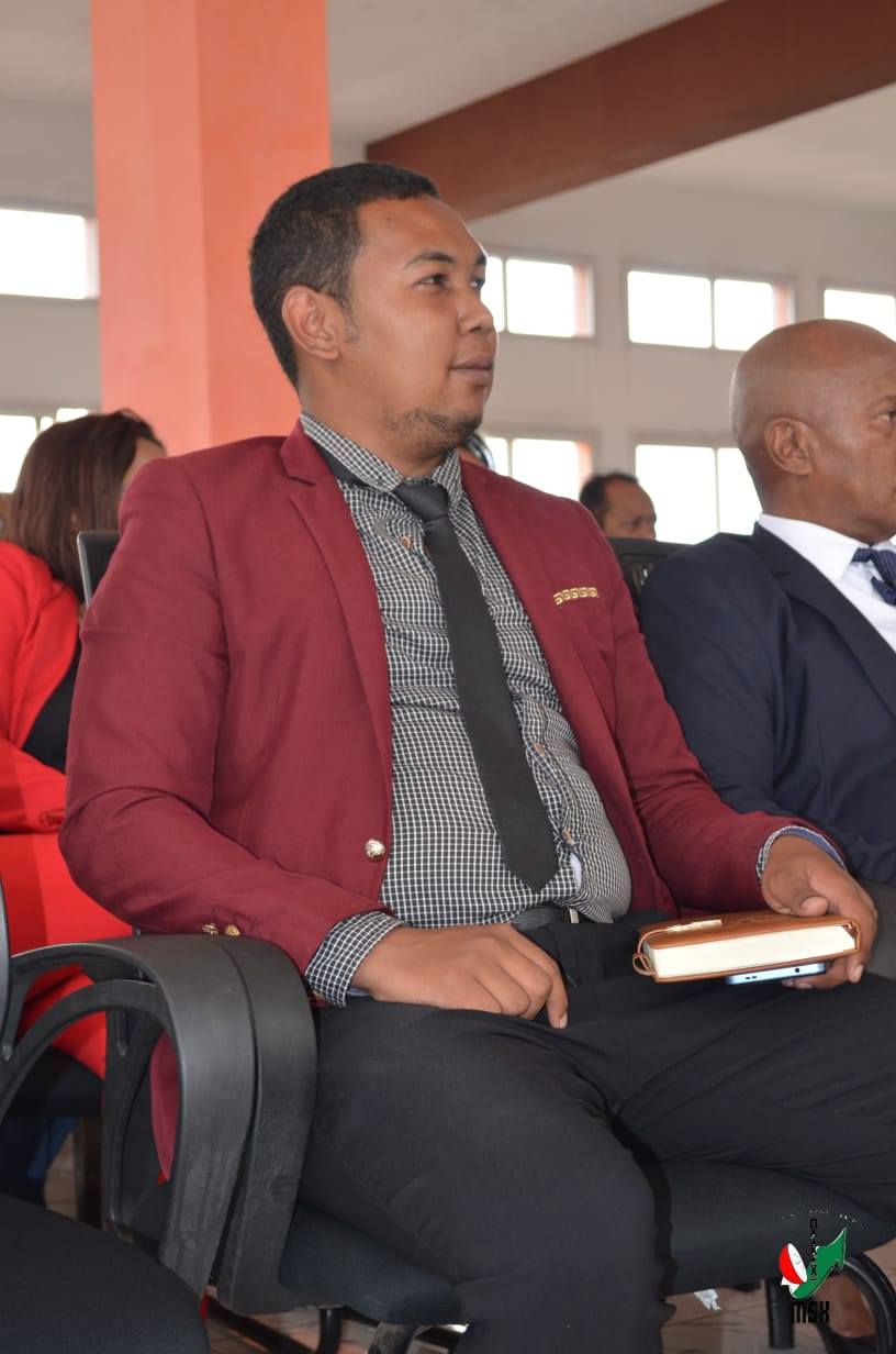 TOMPON' ANDRAIKITRA AMBONY MAROMARO EO ANIVON' NY MINISTERAN' NT SERASERA SY NY KOLONTSAINA NO NANDRAY NY ASANY ANDROANY ALAROBIA 10 DESAMBRA 2025 TAORIAN' NY NAHAVOATENDRY AZY IREO NANDRITRA NY FILAN-KEVITRY NY MINISITRA NY ALATSINAINY 08 DESAMBRA 2025 L