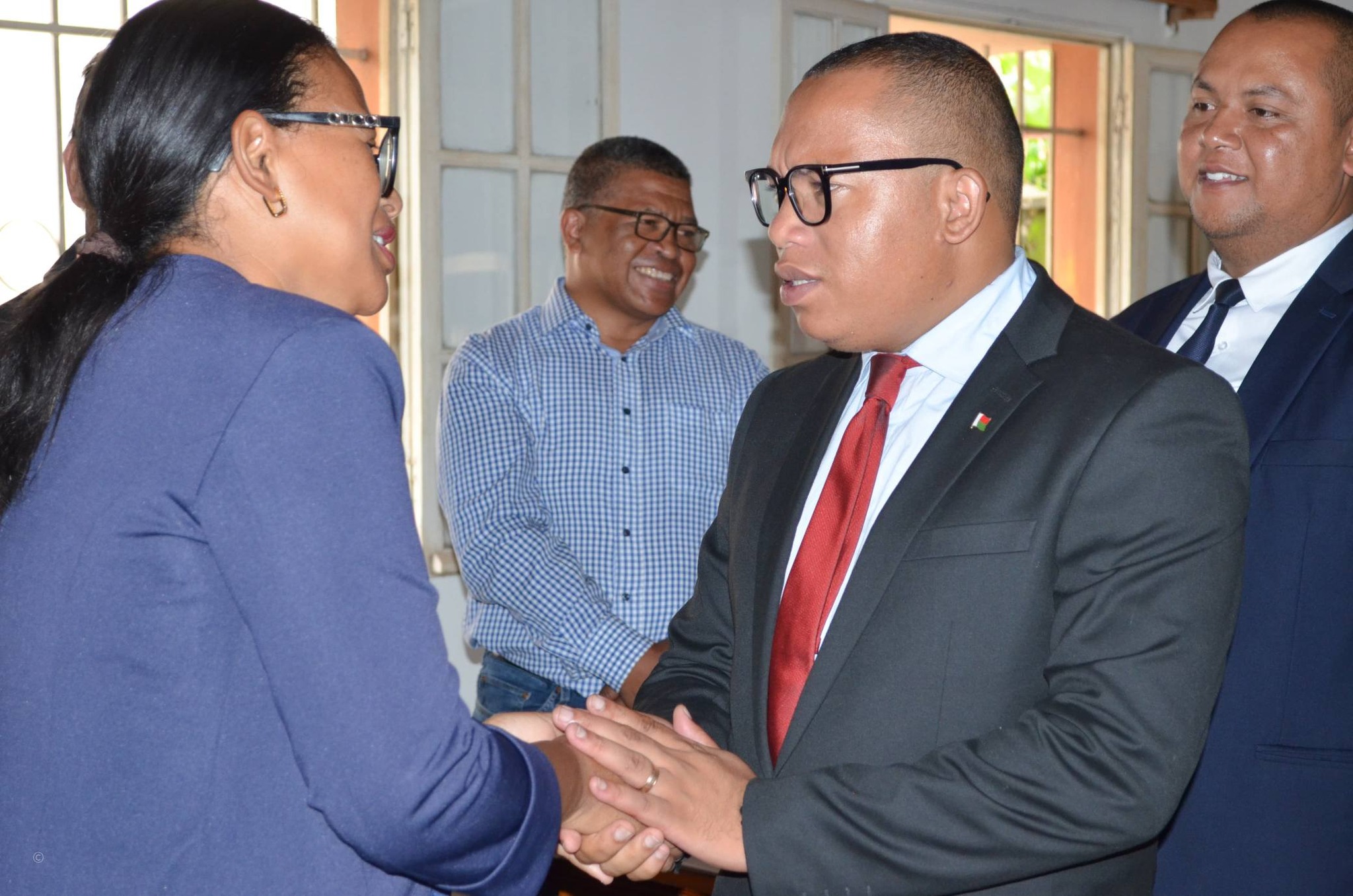 AMPERINASA IREO RAFITRA VAOVAO NAPETRAKA EO ANIVON' NY ANIVON' NY OMDA