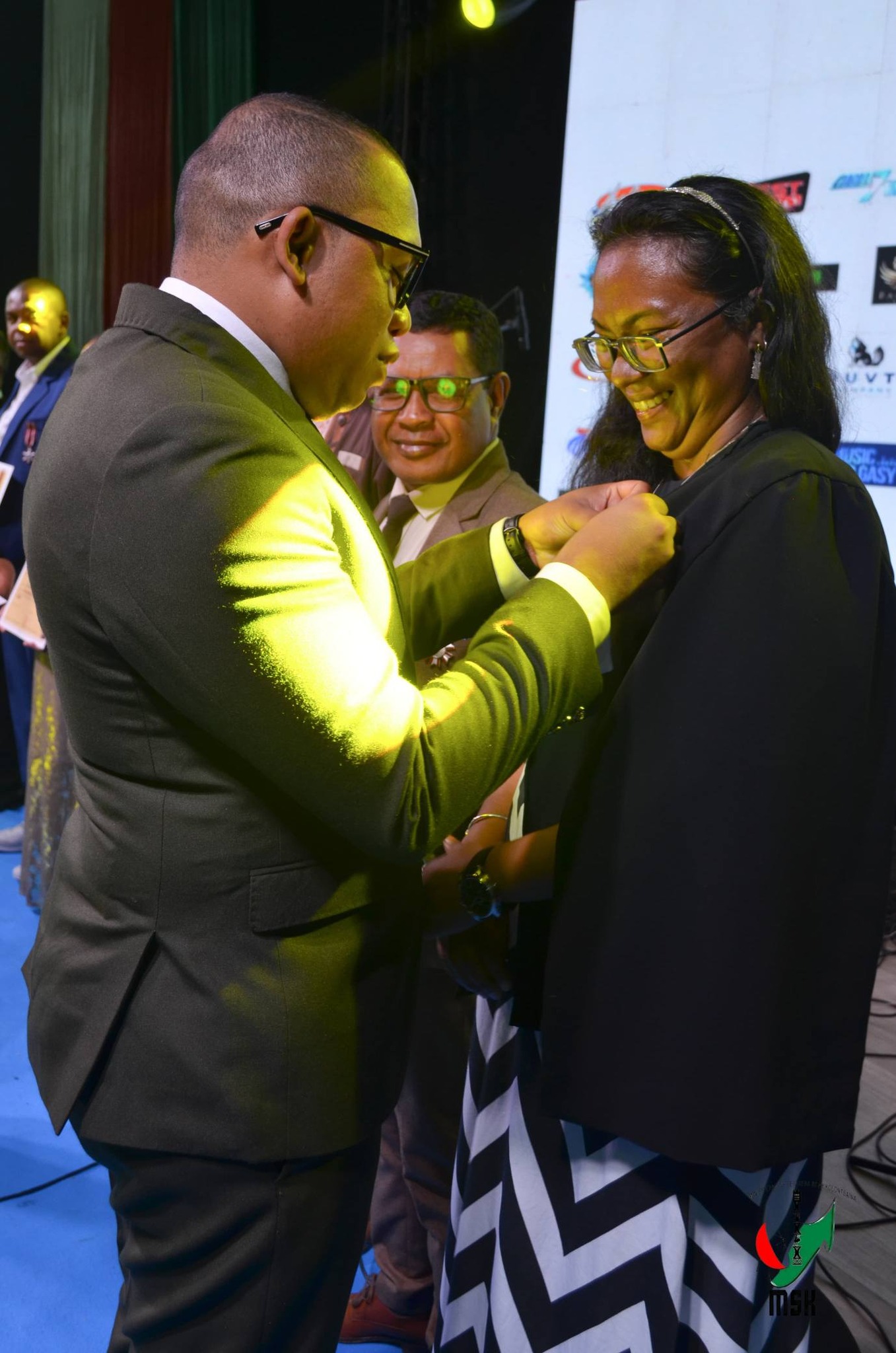 MITANA ANJARA ANDRAIKITRA GOAVANA AMIN'NY FIKOLOKOLOANA SY FANANDRATANA NY KOLONTSAINA MALAGASY NY MPIKARAKARA FAMPISEHOANA MATIHANINA