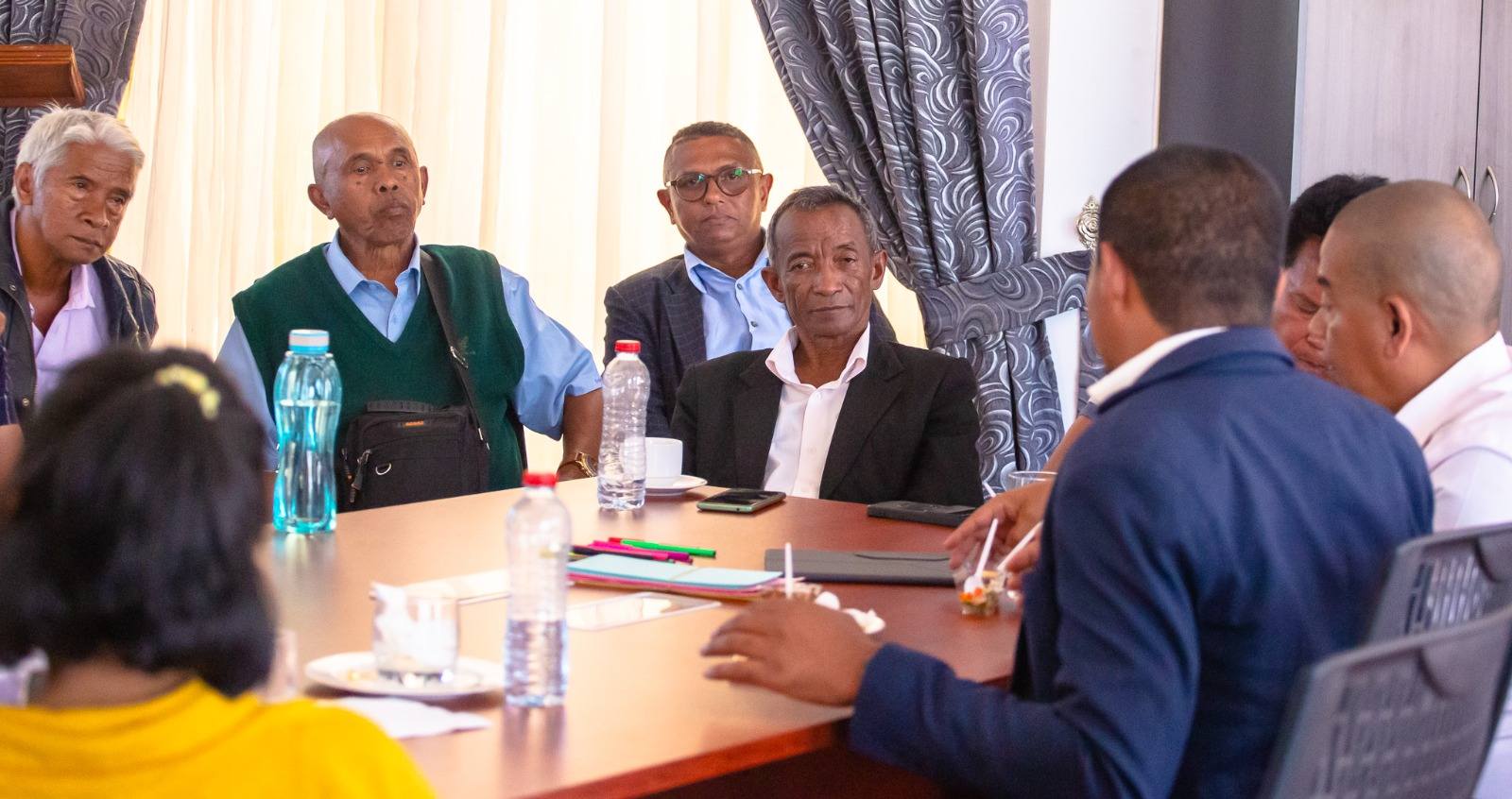 ATRIKASA FANOMBOHAN' NY TETIKASA MOMBA NY FAHALALAHANA MANEHO HEVITRA, IREO FITAOVAN-TSERASERA VAOVAO, FAMPIROBOROBOANA NY ORINASAN-TSERASERA MALALAKA, MAHALEOTENA SY MAROLOKO