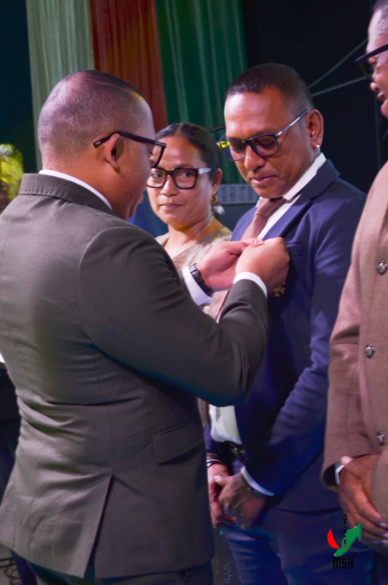 MITANA ANJARA ANDRAIKITRA GOAVANA AMIN'NY FIKOLOKOLOANA SY FANANDRATANA NY KOLONTSAINA MALAGASY NY MPIKARAKARA FAMPISEHOANA MATIHANINA