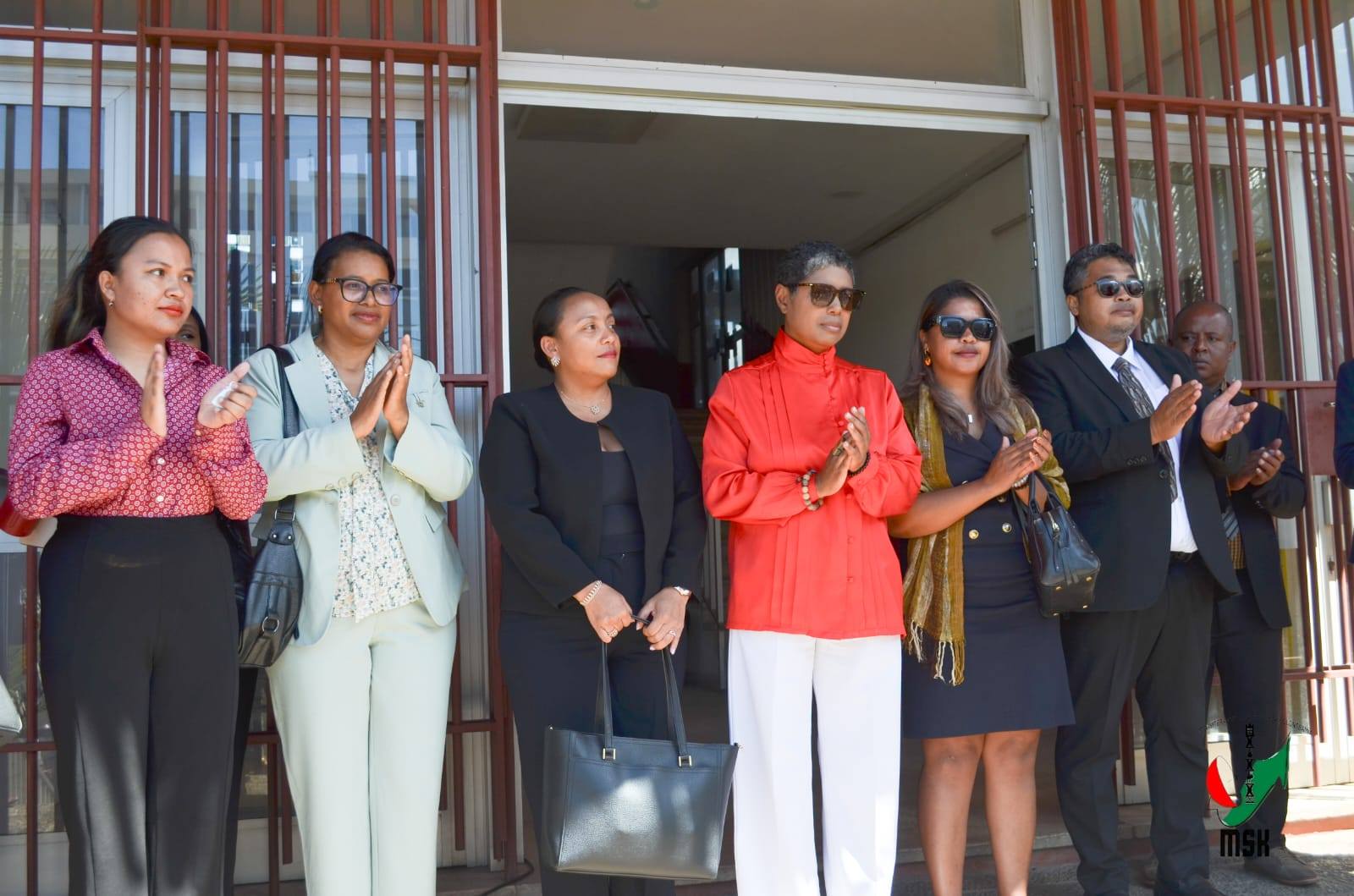 FANANGANAN-TSAINA FANAO ISAKY NY VOALOHAN' NY VOLANA