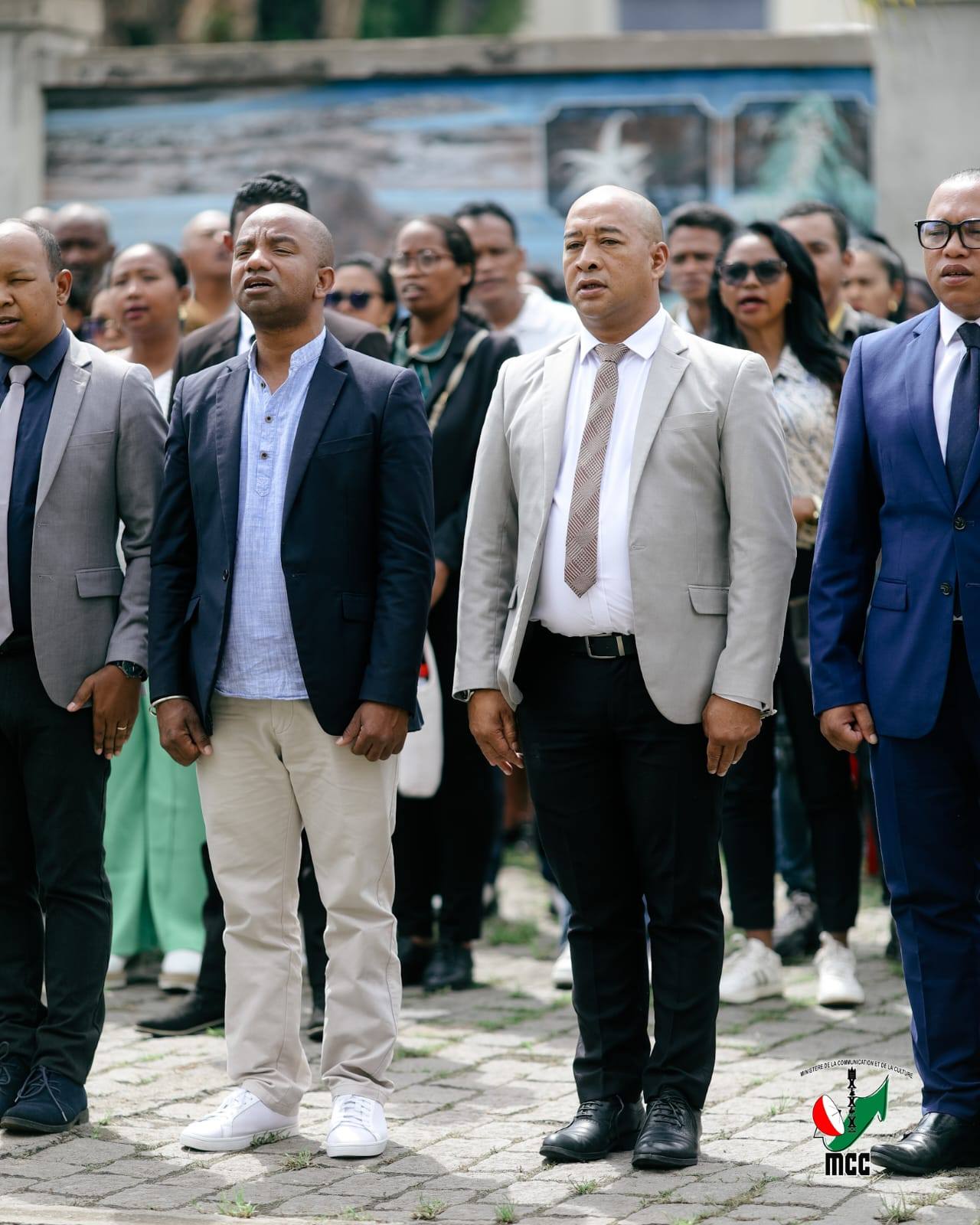 OMENTSIKA FAHAFAHAM-PO HATRANY NY VAHOAKA MPISITRAKA NY ASATSIKA - HAJAINTSIKA NY ASAM-PANJAKANA