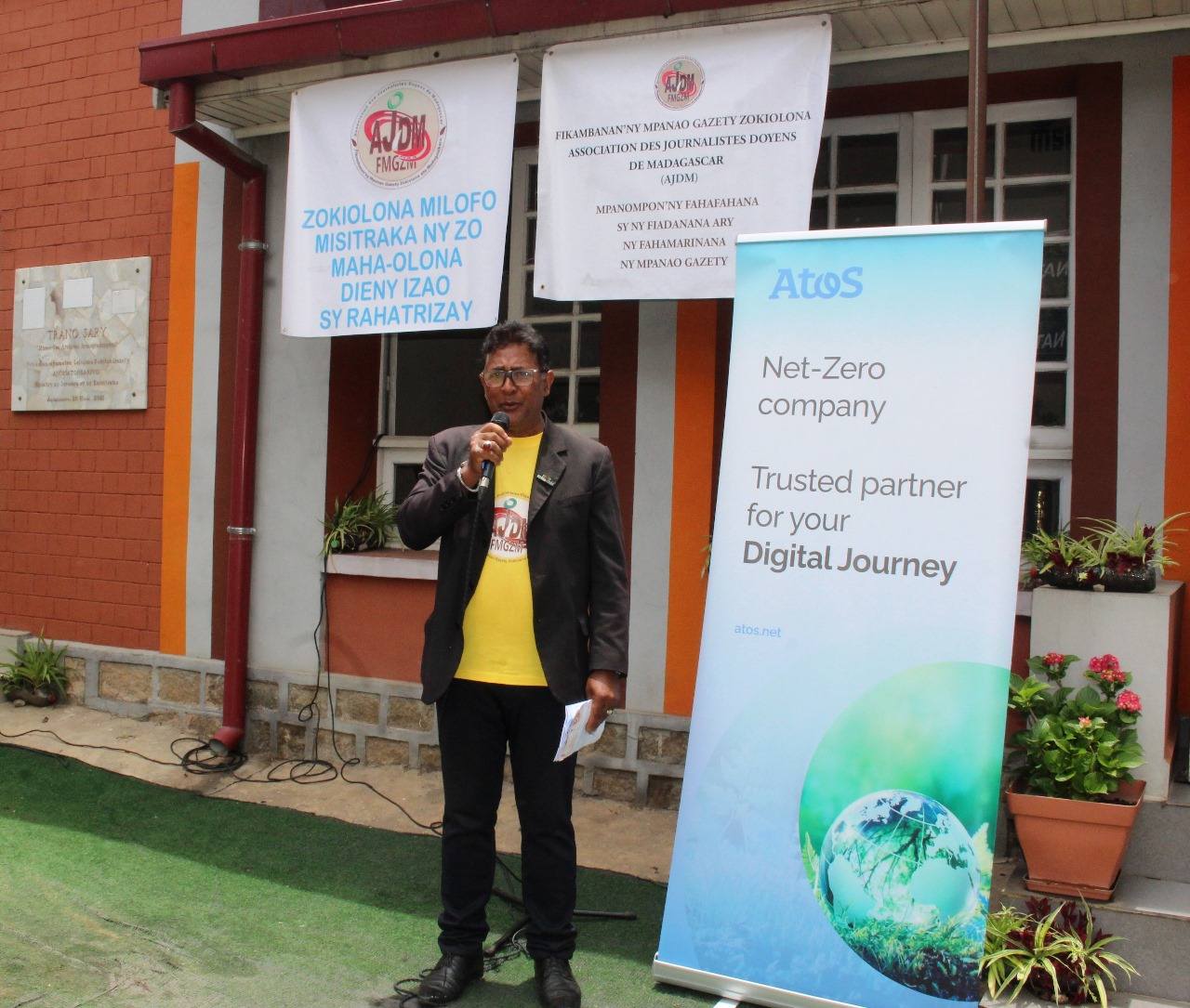 NASEHO AN-TSARY ANDRAONY ALAROBIA 10 DESAMBRA 2025 TESTY AMIN' NY TRANO SARY AMBOHIDAHY IREO DINGANA SY LALANA NANDALOVAN' NY ASA FANAOVAN-GAZETY TETO MADAGASIKARA SY NY FIATREHAN' NY MPANAO GAZETY NY ASANY AN-TAONANY MARO