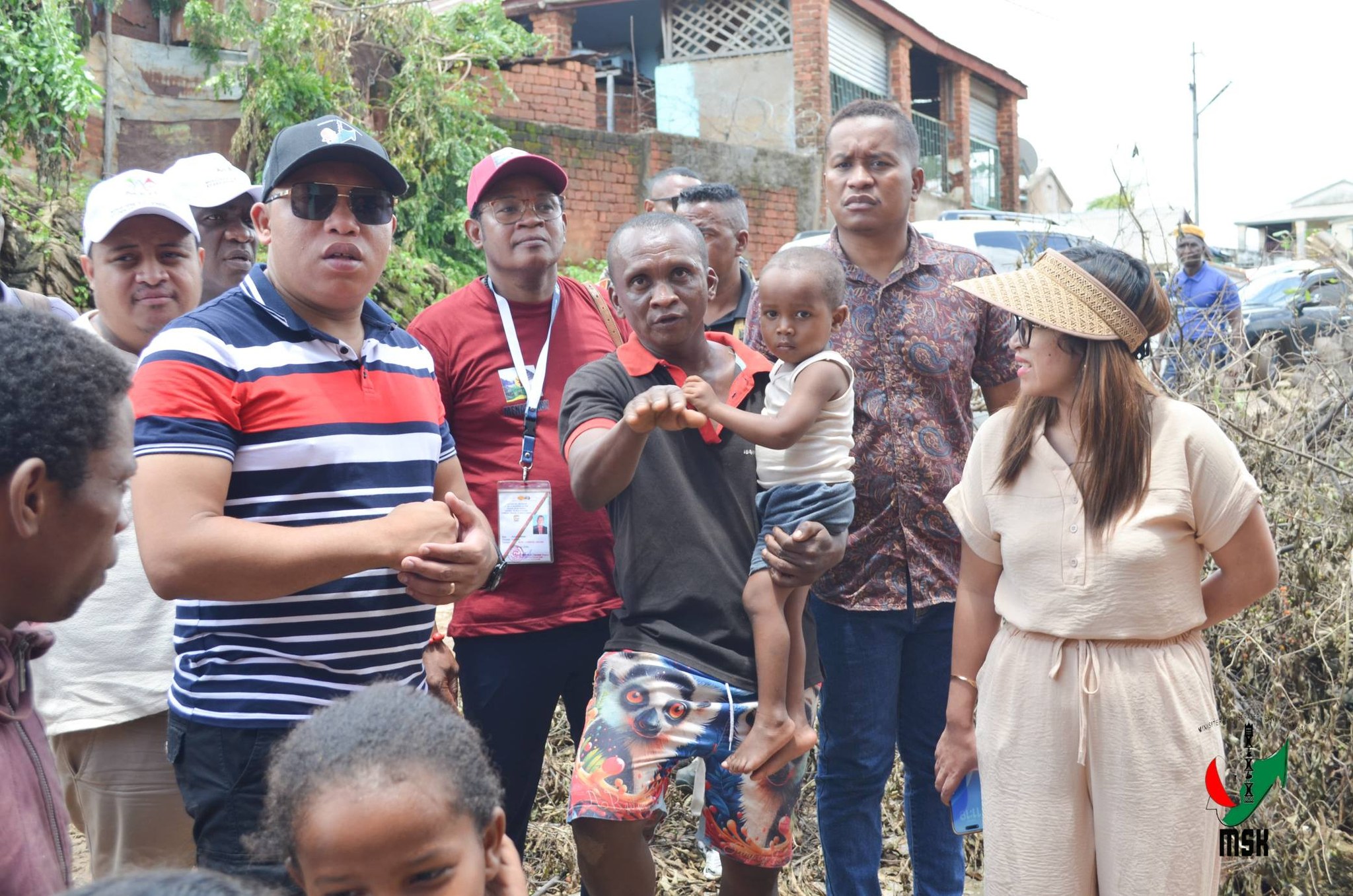 MIROTSAKA ENY AN-KIANJA NY FITONDRAM-PANJAKANA MANONTOLO MANAO TANAN-DAVA MAMONJY NY MPIRAY TANINDRAZANA