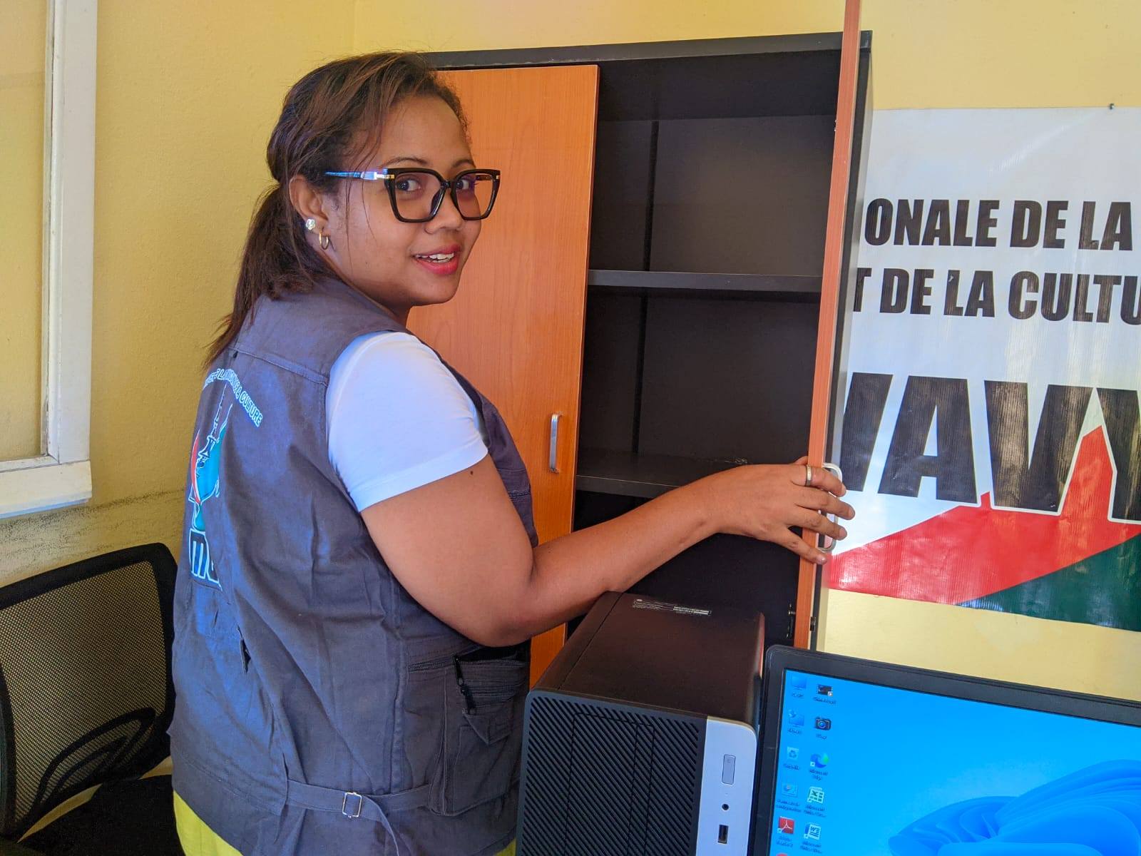 MANATSARA HATRANY IREO FITAOVAN-TSERASERA ENTI-MIASA NY MINISTERAN' NY SERASERA SY NY KOLONTSAINA MBA HAHATOMOMBANA NY FAMPITAM-BAOVAO AVY NY IFOTONY