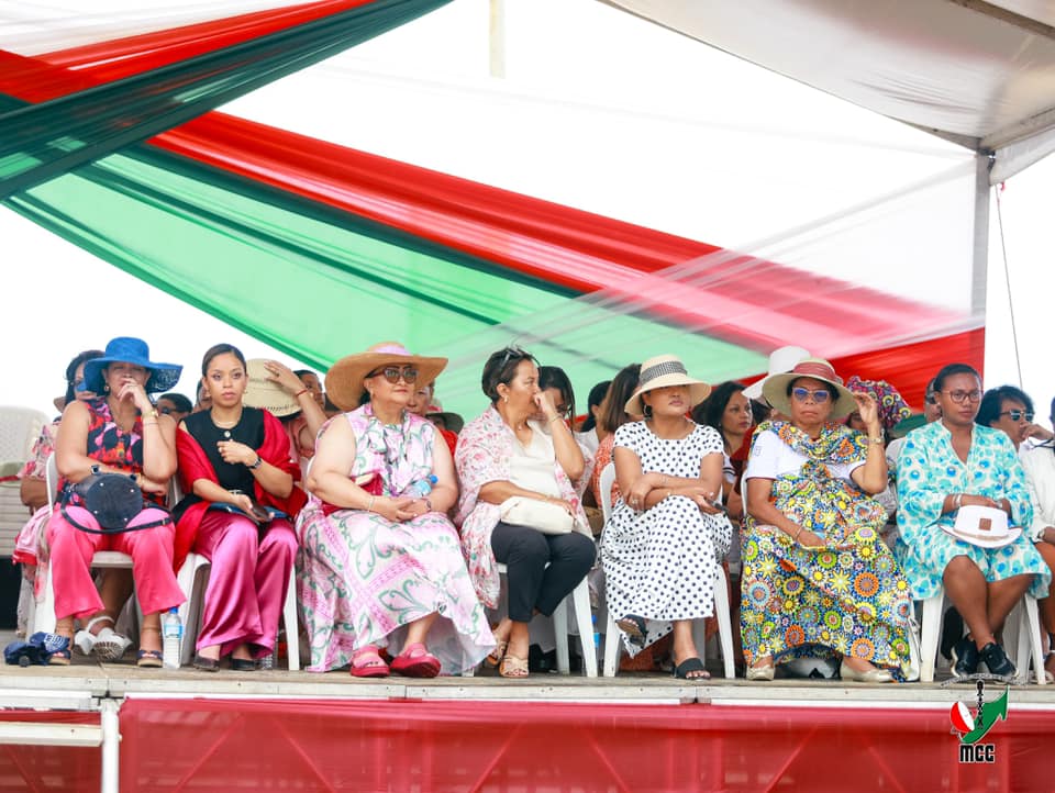 MANAN-KASINA NY VEHIVAVY ! MANAN-DANJA NY FANIRIANY, MENDRIKA HO TANTERAHINA NY NOFINOFINY