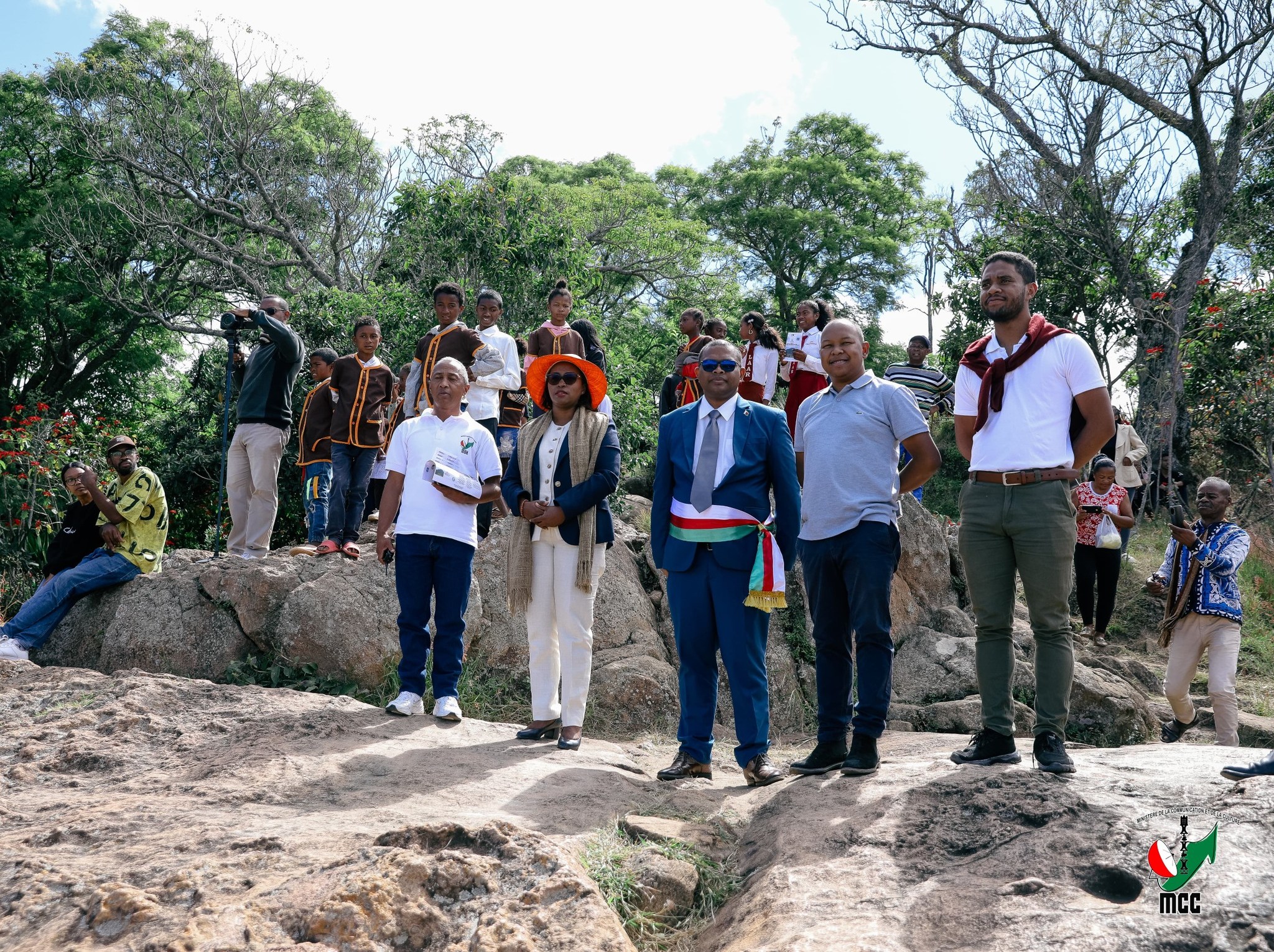 NIAVAKA NY FANKALAZANA NY ANDRO IRAISAM-PIRENENA HO AN' NY MOZEA TENY AMIN' NY ROVAN' AMBOHIMANGA