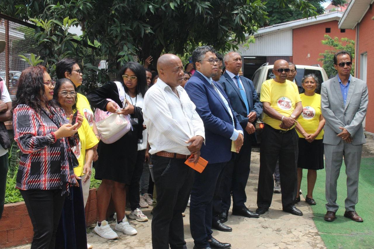 NASEHO AN-TSARY ANDRAONY ALAROBIA 10 DESAMBRA 2025 TESTY AMIN' NY TRANO SARY AMBOHIDAHY IREO DINGANA SY LALANA NANDALOVAN' NY ASA FANAOVAN-GAZETY TETO MADAGASIKARA SY NY FIATREHAN' NY MPANAO GAZETY NY ASANY AN-TAONANY MARO