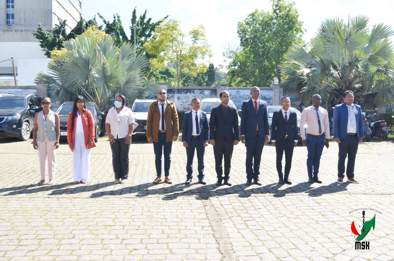 FANANGANAN-TSAINA FANAO ISAKY NY VOALOHAN' NY VOLANA