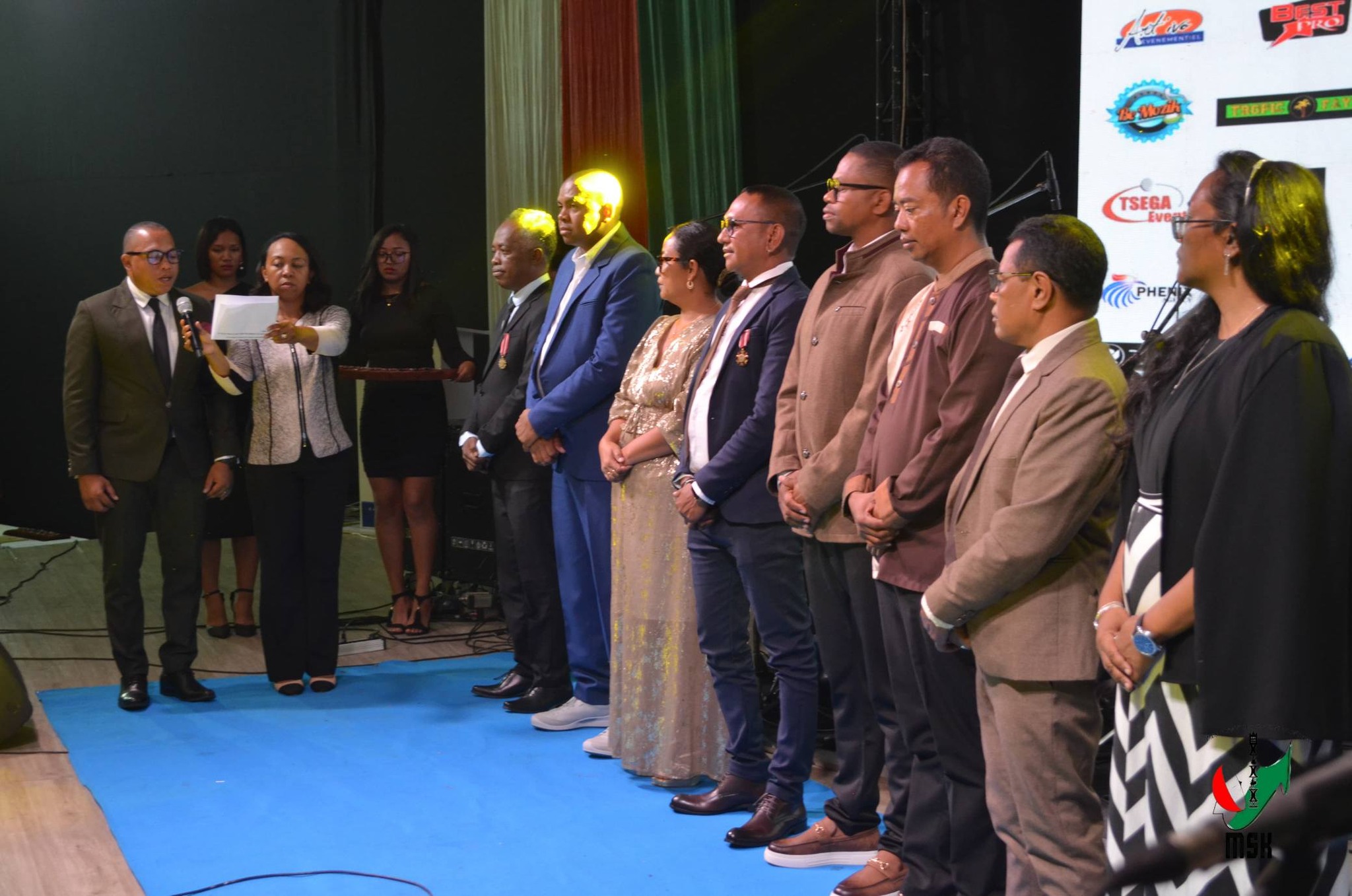 MITANA ANJARA ANDRAIKITRA GOAVANA AMIN'NY FIKOLOKOLOANA SY FANANDRATANA NY KOLONTSAINA MALAGASY NY MPIKARAKARA FAMPISEHOANA MATIHANINA