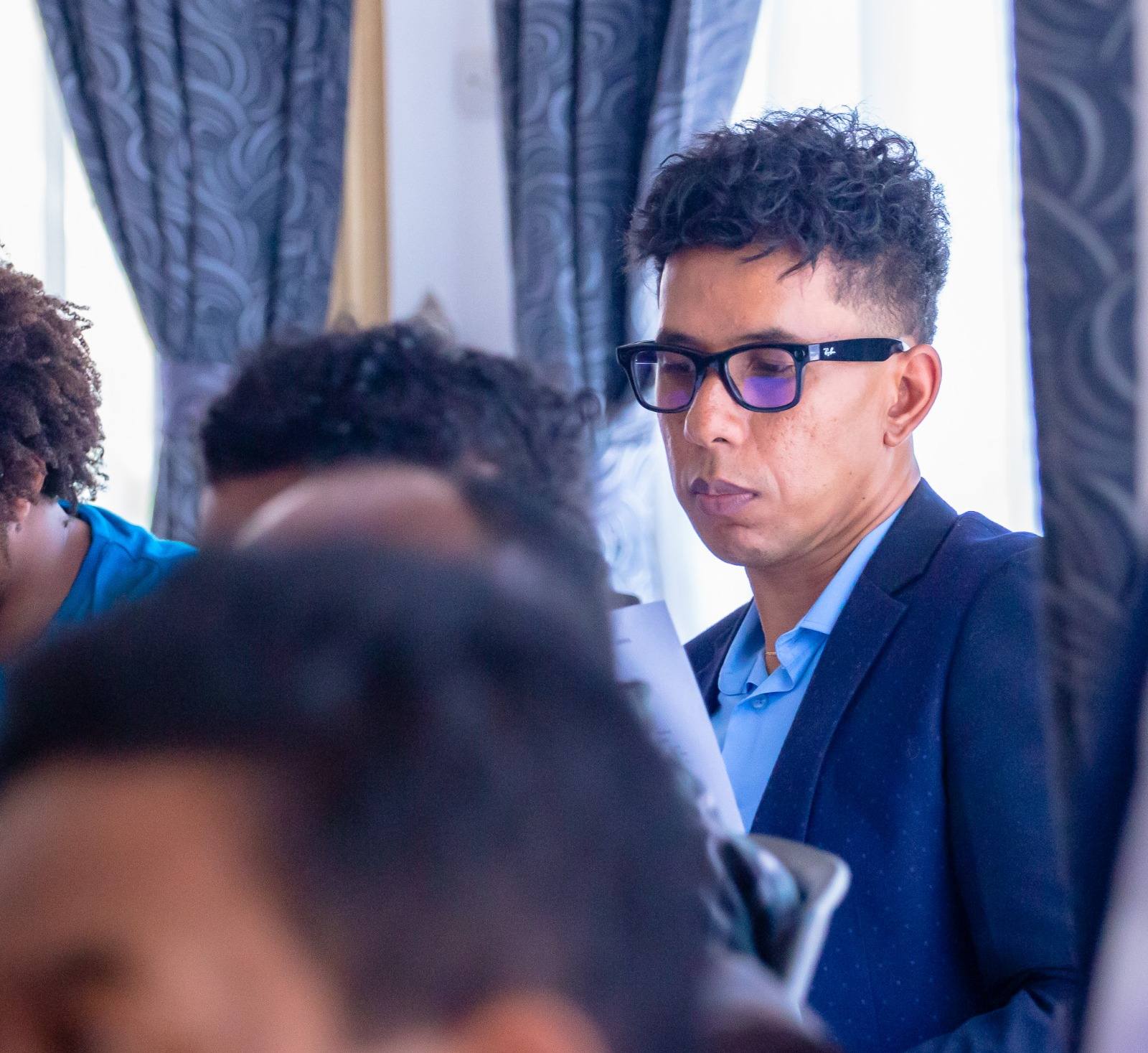 ATRIKASA FANOMBOHAN' NY TETIKASA MOMBA NY FAHALALAHANA MANEHO HEVITRA, IREO FITAOVAN-TSERASERA VAOVAO, FAMPIROBOROBOANA NY ORINASAN-TSERASERA MALALAKA, MAHALEOTENA SY MAROLOKO