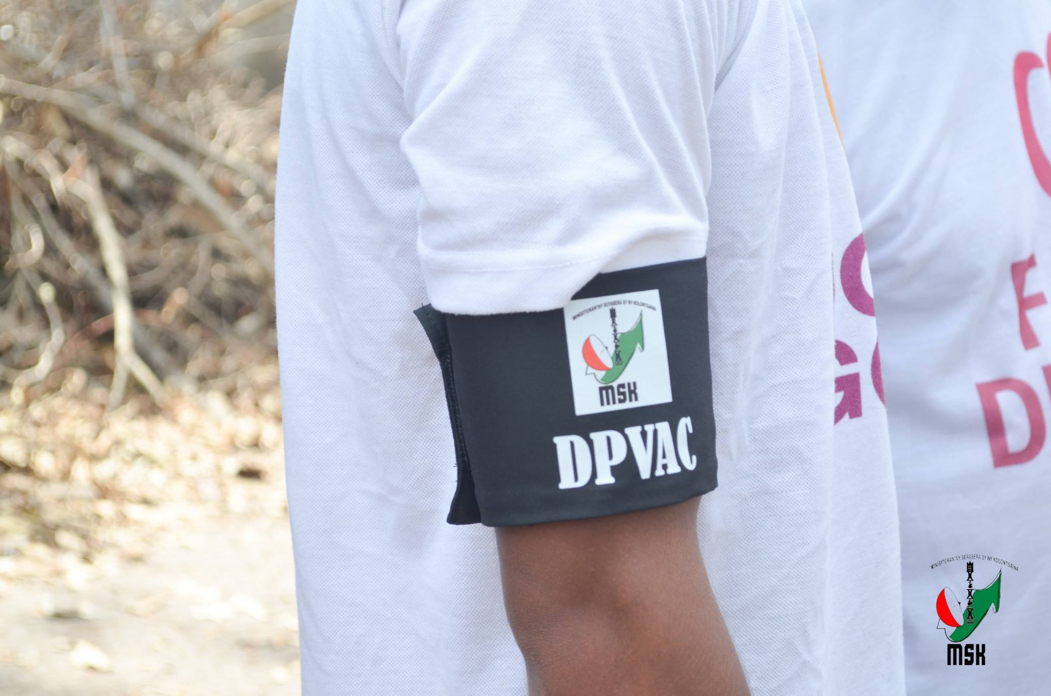 MPIROTSAKA AN-TSITRAPO MARO NO NIARA-NIENTANA TAMIN' NY MINISTERAN' NY SERASERA SY NY KOLONTSAINA NANADIO NY MOZEA VAVITIANA TOAMASINA