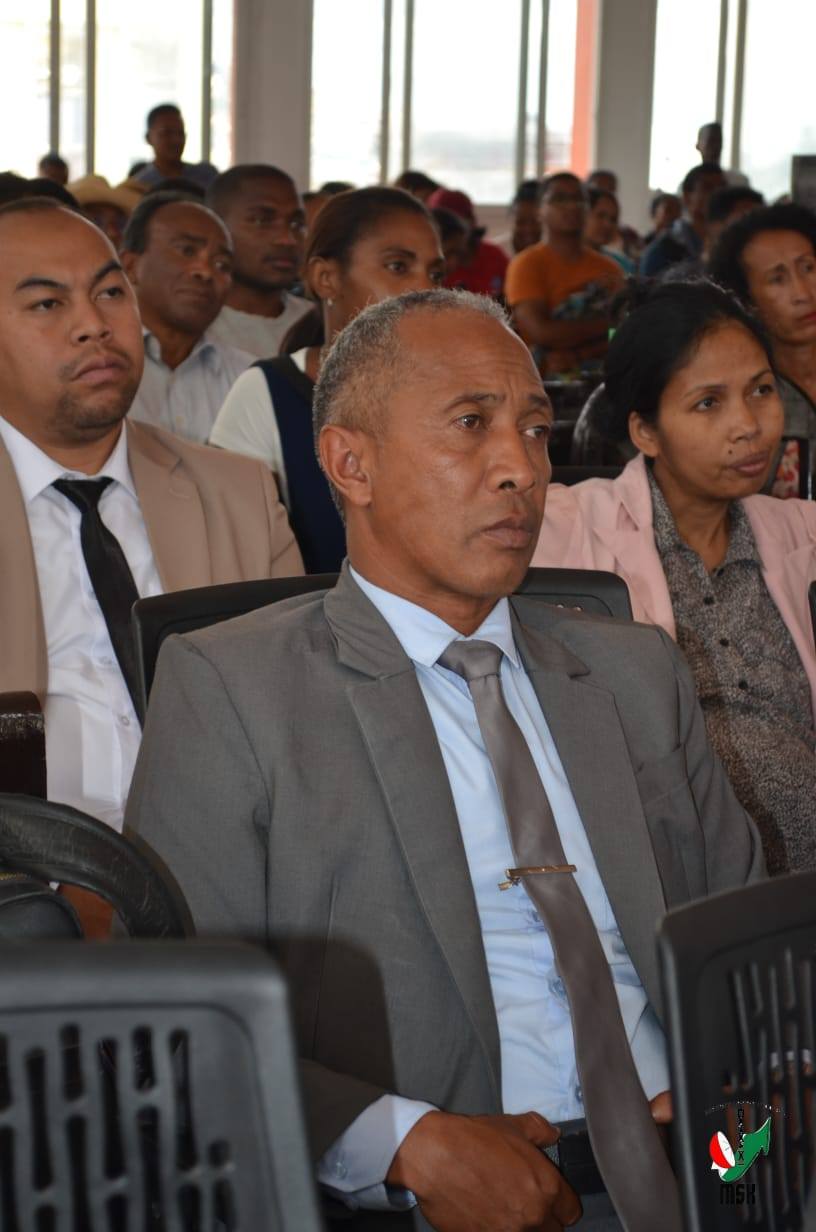 TOMPON' ANDRAIKITRA AMBONY MAROMARO EO ANIVON' NY MINISTERAN' NT SERASERA SY NY KOLONTSAINA NO NANDRAY NY ASANY ANDROANY ALAROBIA 10 DESAMBRA 2025 TAORIAN' NY NAHAVOATENDRY AZY IREO NANDRITRA NY FILAN-KEVITRY NY MINISITRA NY ALATSINAINY 08 DESAMBRA 2025 L