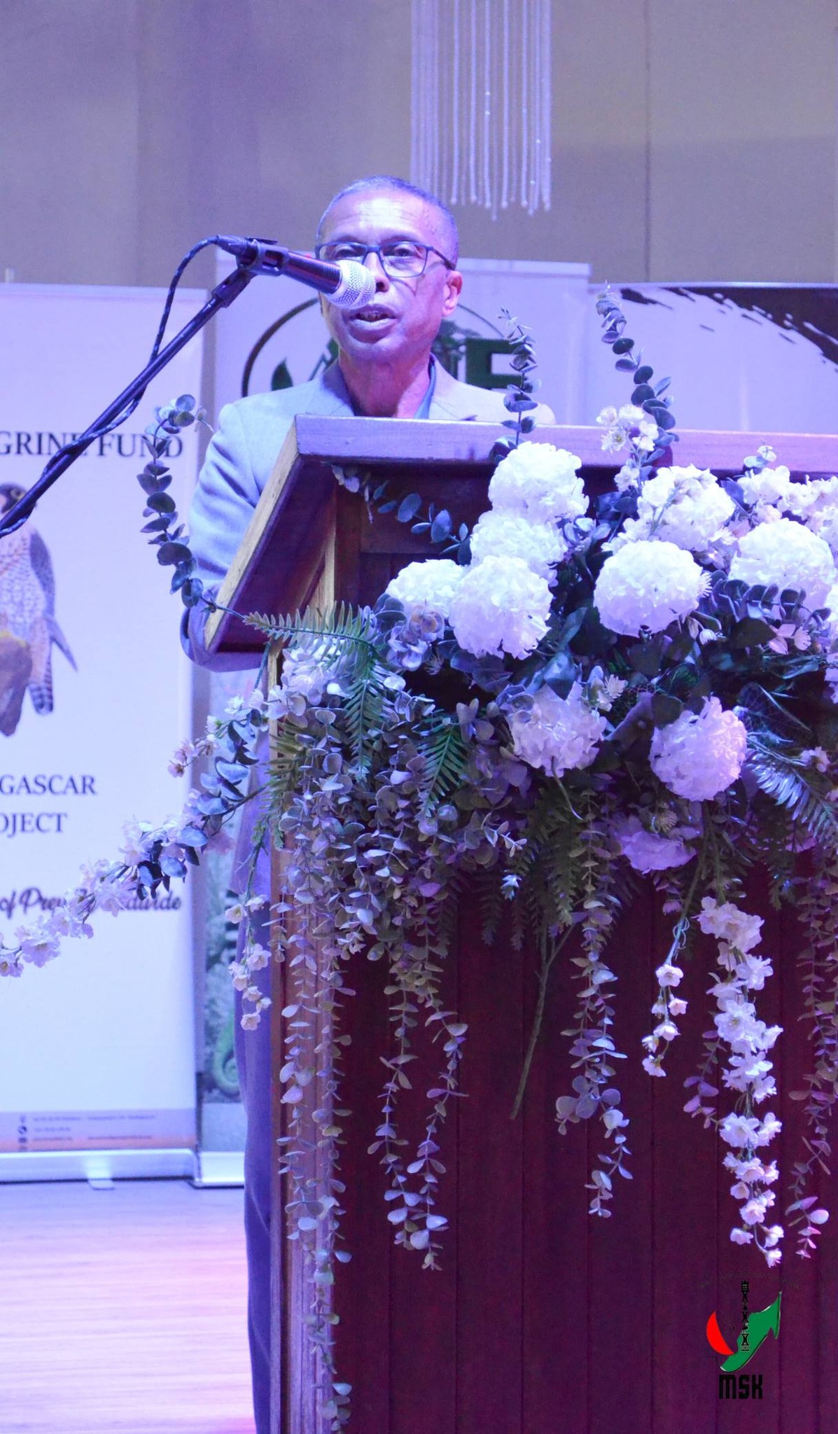 NOTOLORAN' NY AJE-FIKAMBANAN' NY MPANAO GAZETY MIKIRAKIRA NY TONTOLO IAINANA MARI-PANKASITAHANA IREO OLO-MALAZAN' NY FIKAROHANA ARA-TSIANSA