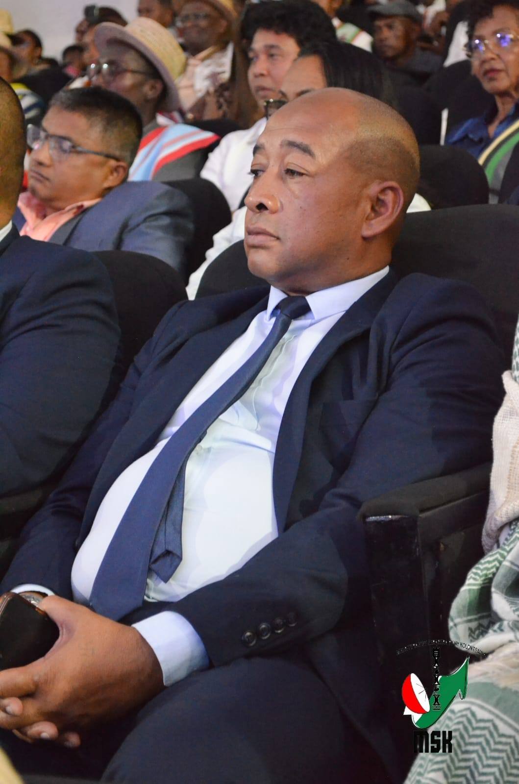 HANAO ADISISIKA HAHAZOAN' NY MPIKABARY MALAGASY MARI-PAHAIZANA ARA-PANJAKANA MISY TOMBOKASE MENA NY MINISITRA GASCAR FENOSOA