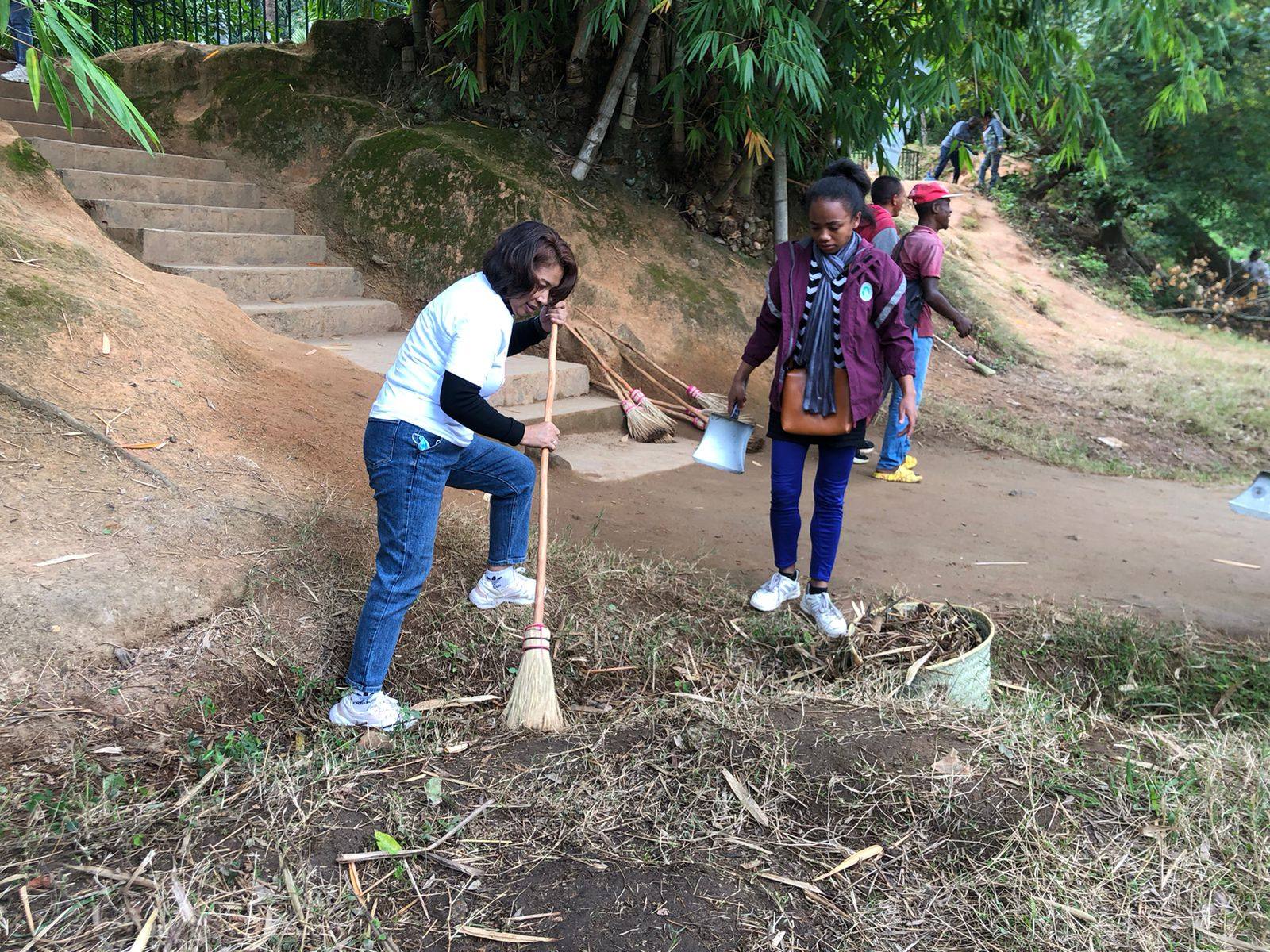 FANADIOVANA FAOBE SY FANARENANA NY PARC TSIMBAZAZA