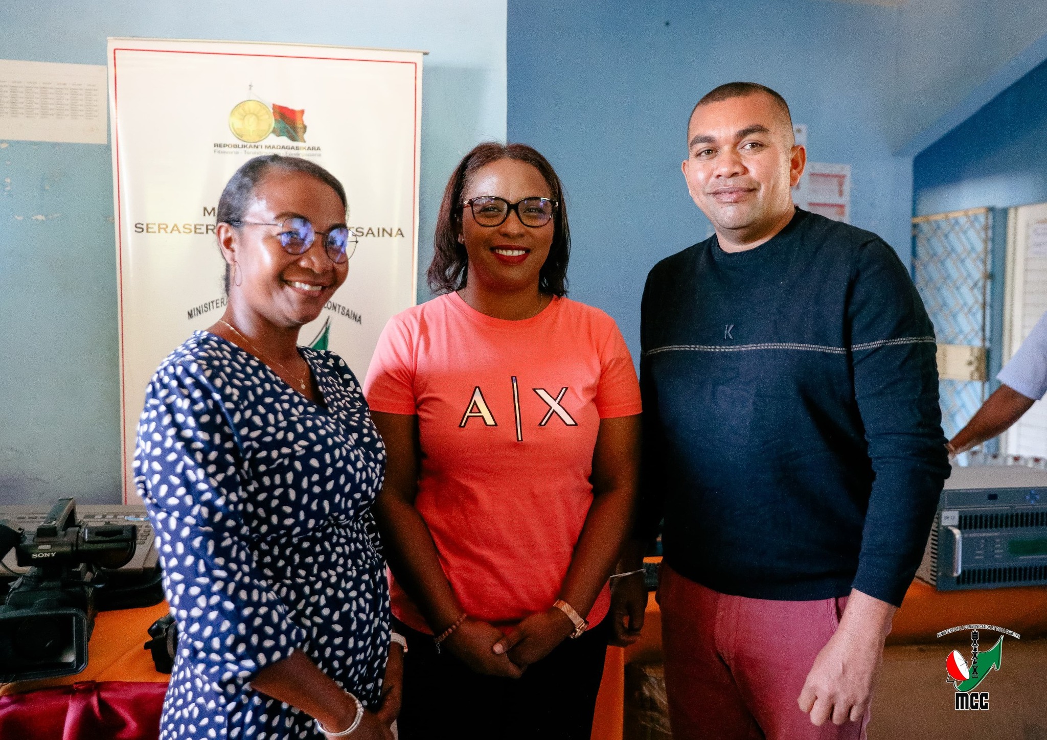 FANOLORAN' NY FITONDRAM-PANJAKANA FAMPITAOVANA EMETTEUR TV HO AN' ITY RATSAMANGAIKAN' NY TVM ANY MOROMBE TAMIN' NY ALALAN' NY MINISTERAN' NY SERASERA SY NY KOLONTSAINA